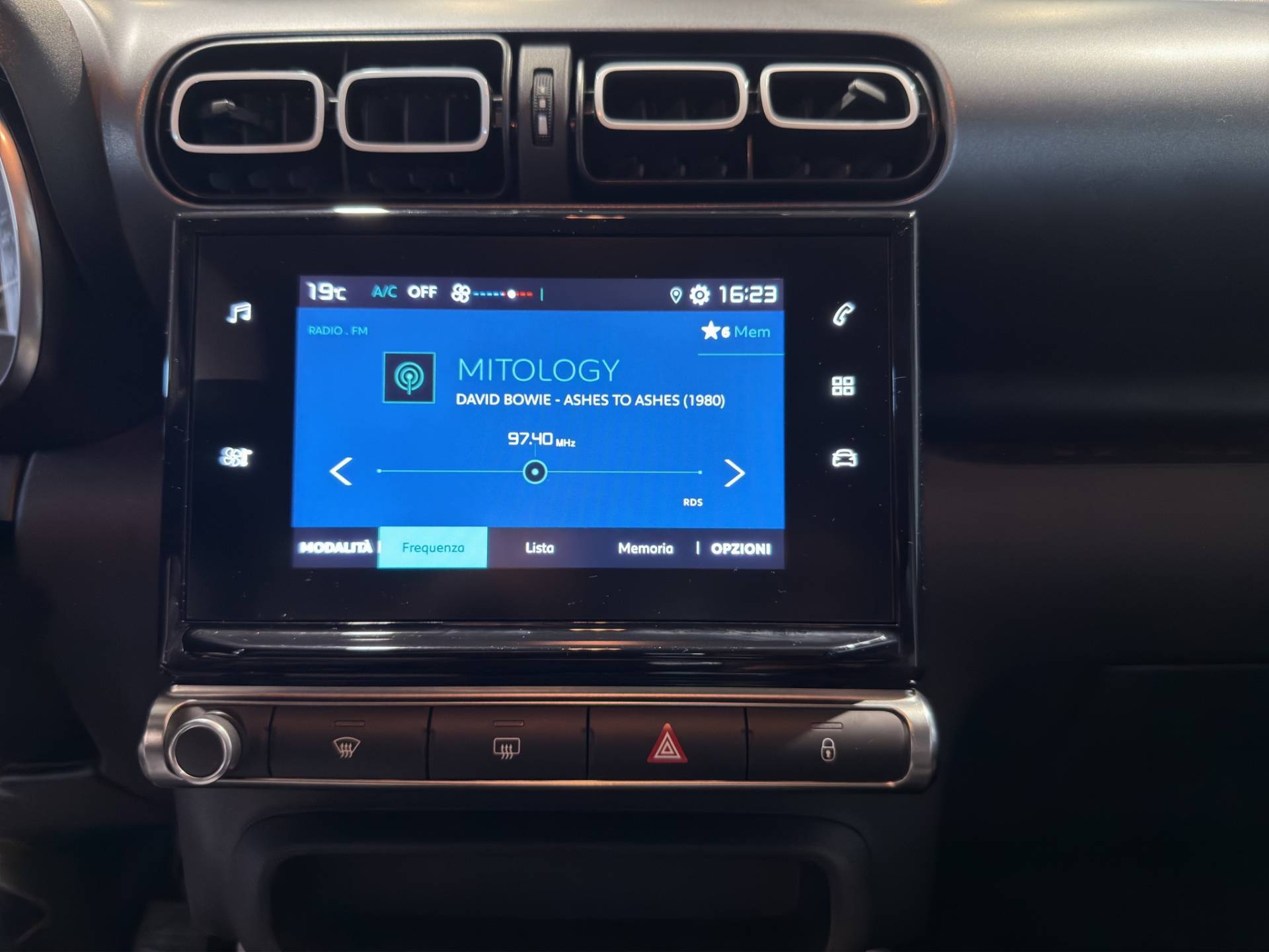 CITROEN C3 Aircross C3 Aircross 1.5 bluehdi Shine s&s 100cv usata in pronta consegna - Brandini