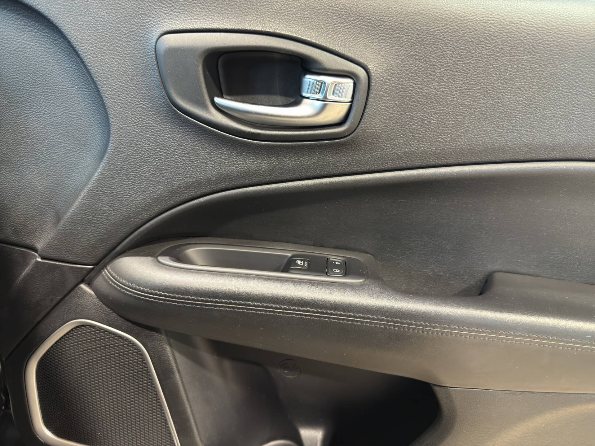 JEEP Compass Compass 2.0 mjt Night Eagle 4wd 140cv auto usata in pronta consegna - Brandini