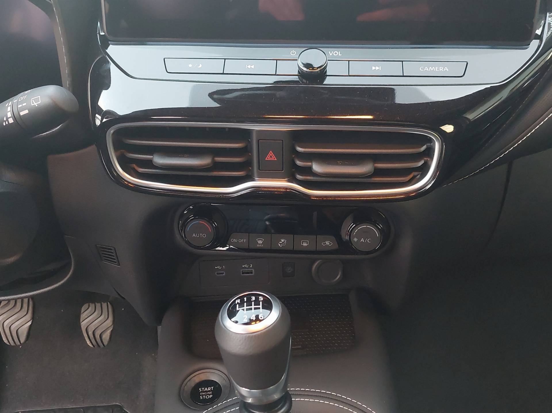 NISSAN Juke Juke 1.0 dig-t Tekna 114cv usata in pronta consegna - Brandini