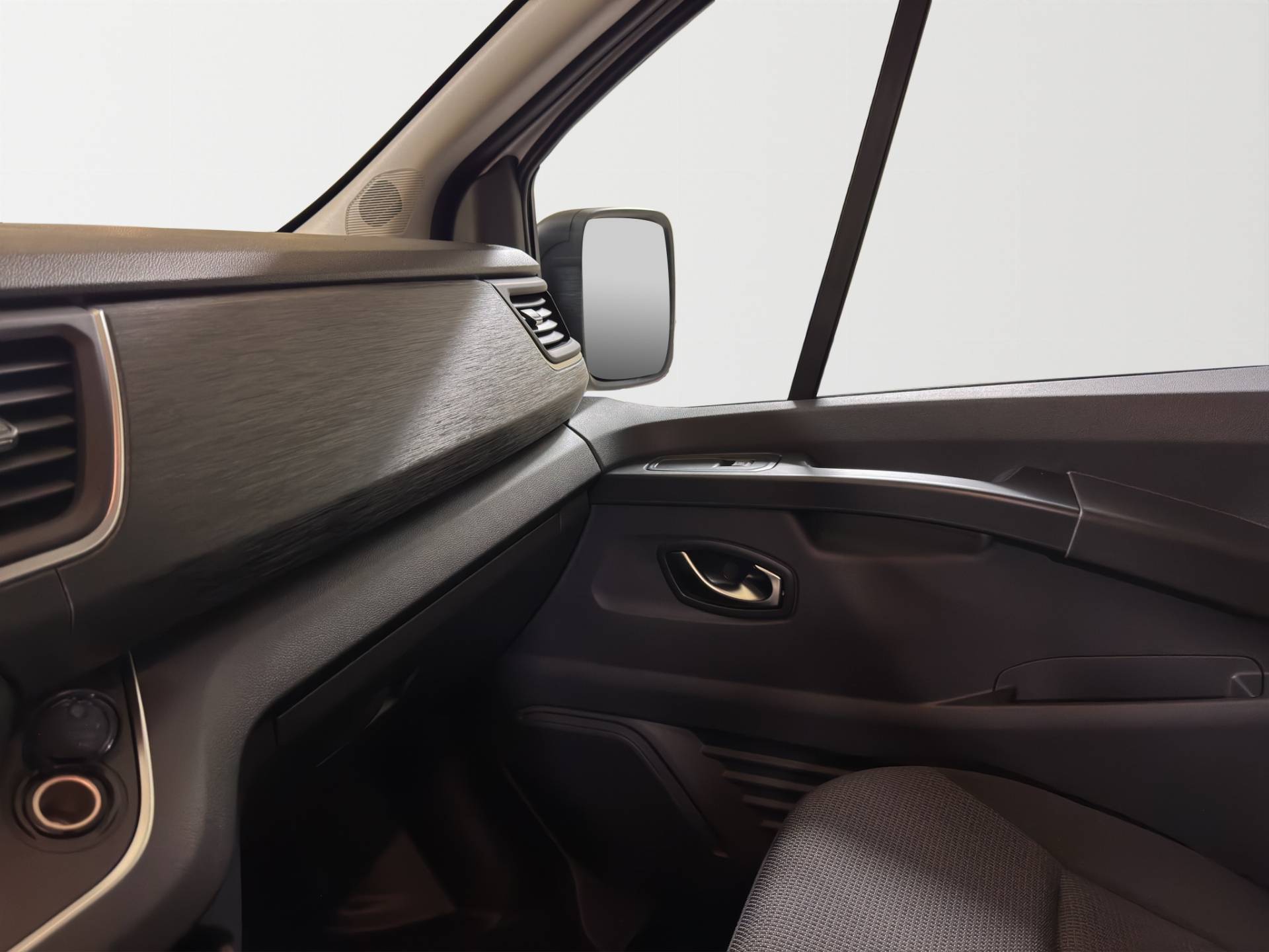 NISSAN Primastar PRIMASTAR EURO6 EBIS Primastar Bus l2h 127q 150 CV MT AB usata in pronta consegna - Brandini