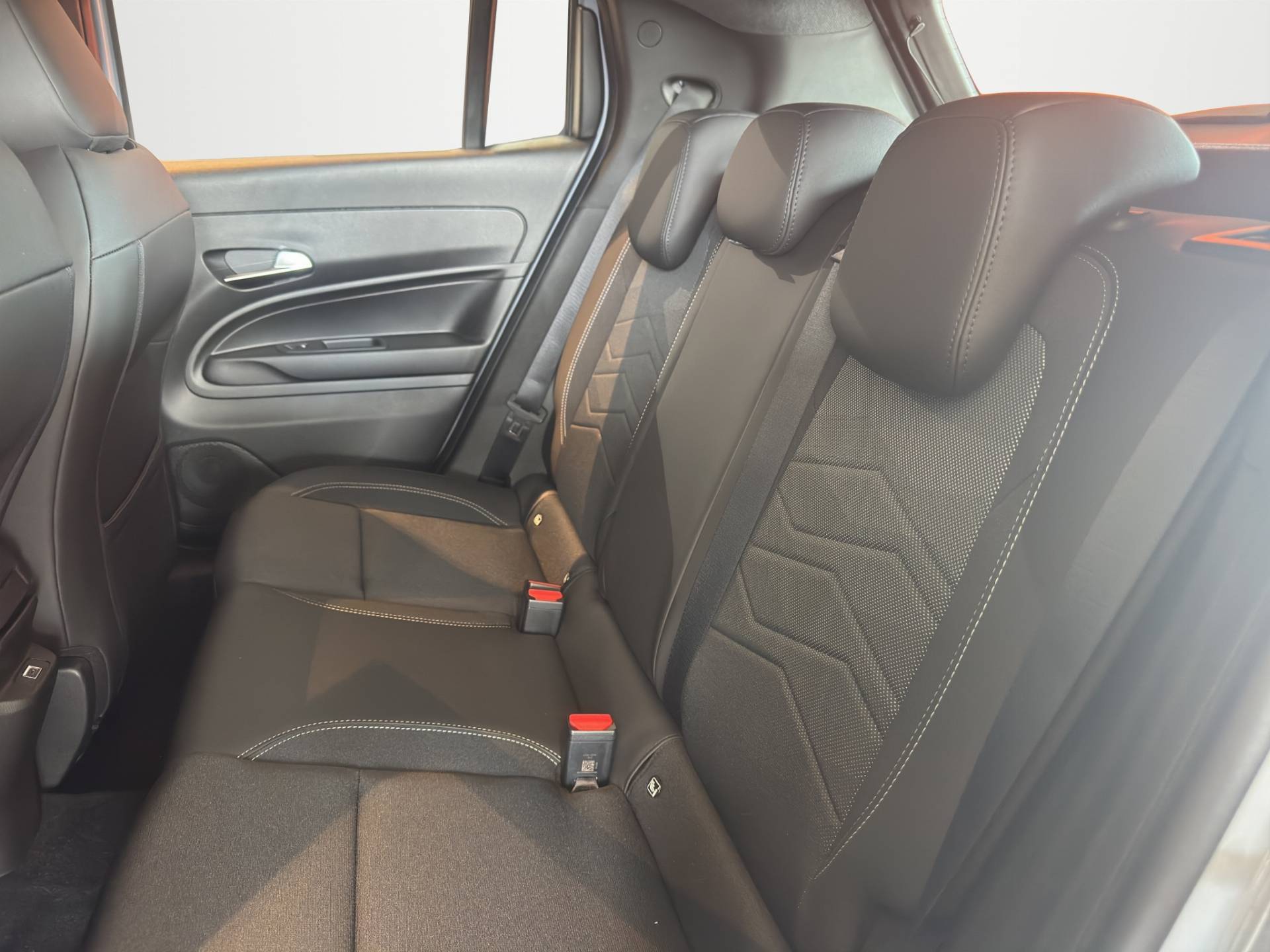 Auto Venduta - JEEP Avenger Avenger 1.2 turbo e-hybrid Altitude fwd 100cv edct6 usata in pronta consegna - Brandini