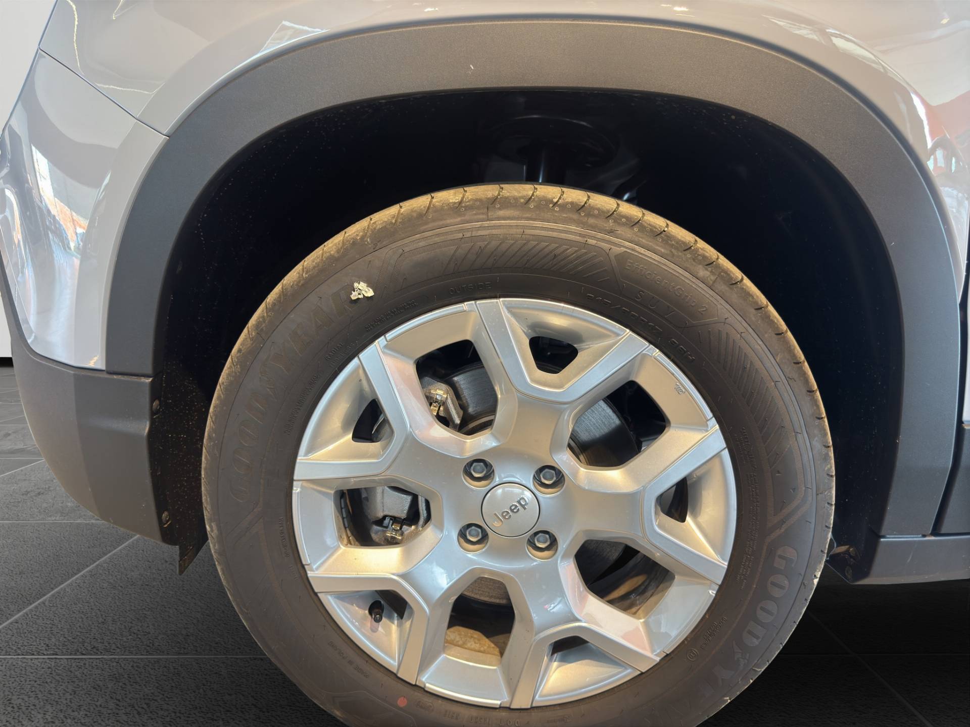 Auto Venduta - JEEP Avenger Avenger 1.2 turbo e-hybrid Altitude fwd 100cv edct6 usata in pronta consegna - Brandini