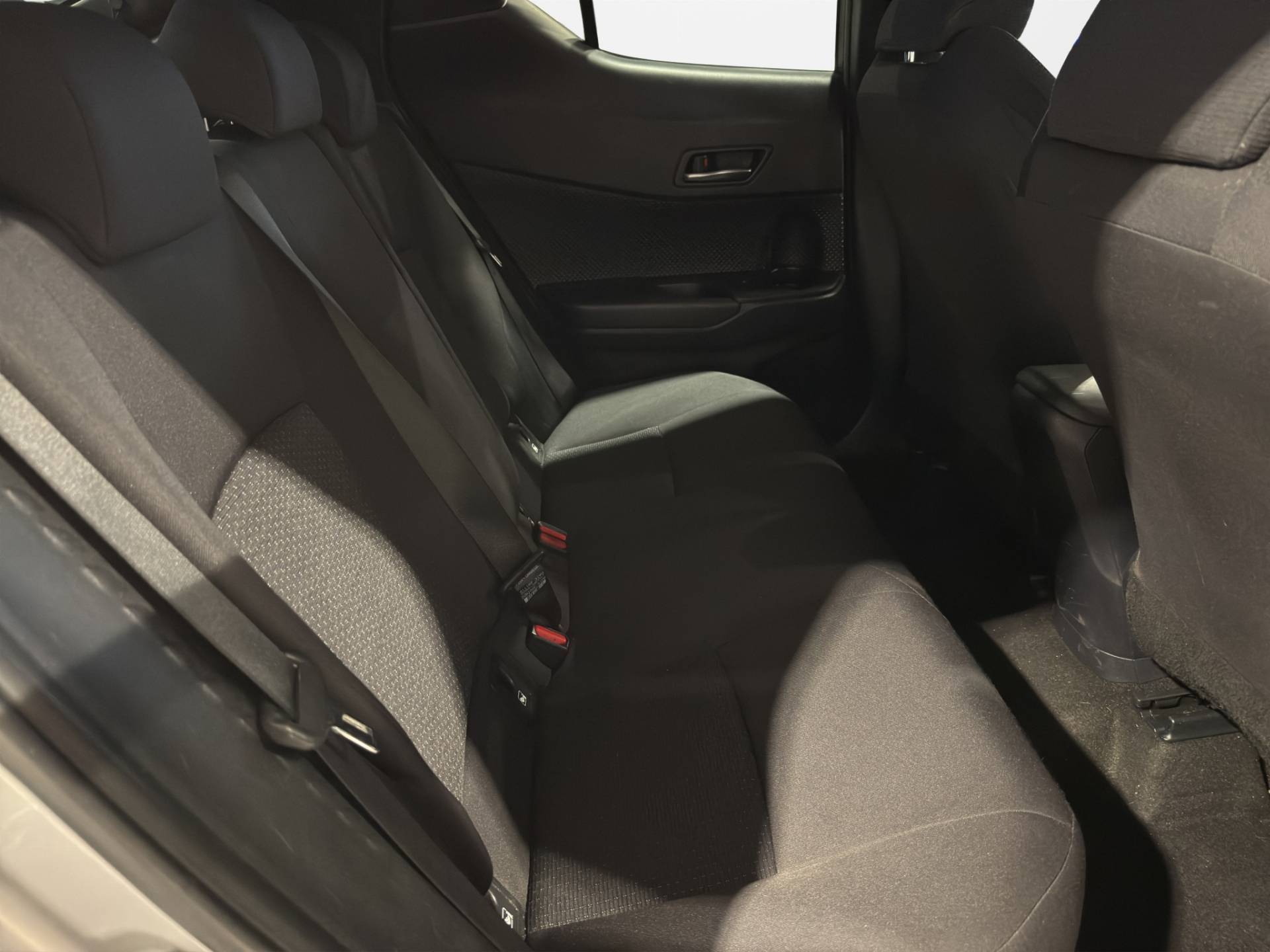 Auto Venduta - TOYOTA C-HR C-HR 1.8h Style 2wd e-cvt my19 usata in pronta consegna - Brandini