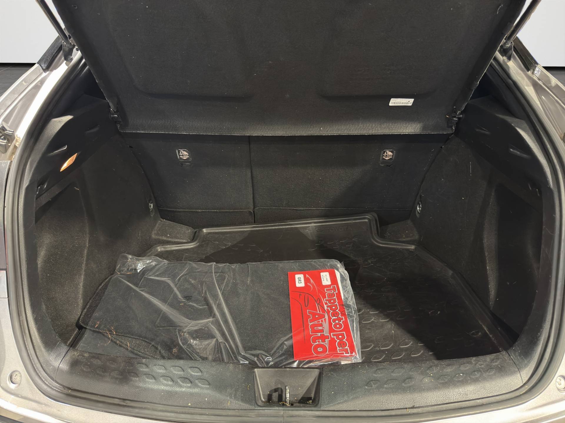 Auto Venduta - TOYOTA C-HR C-HR 1.8h Style 2wd e-cvt my19 usata in pronta consegna - Brandini