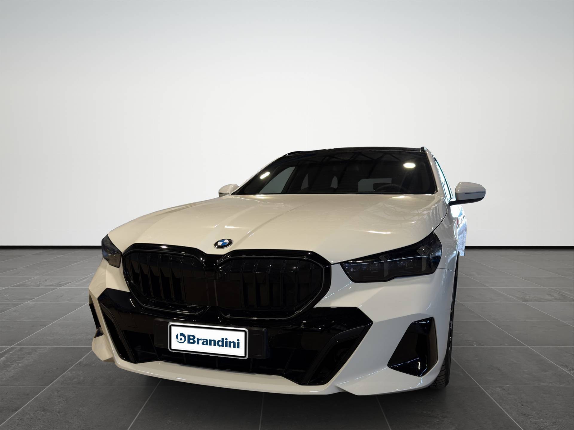BMW Serie 5 Touring 540d Touring 48V xdrive MSport Pro 183kW auto usata in pronta consegna - Brandini