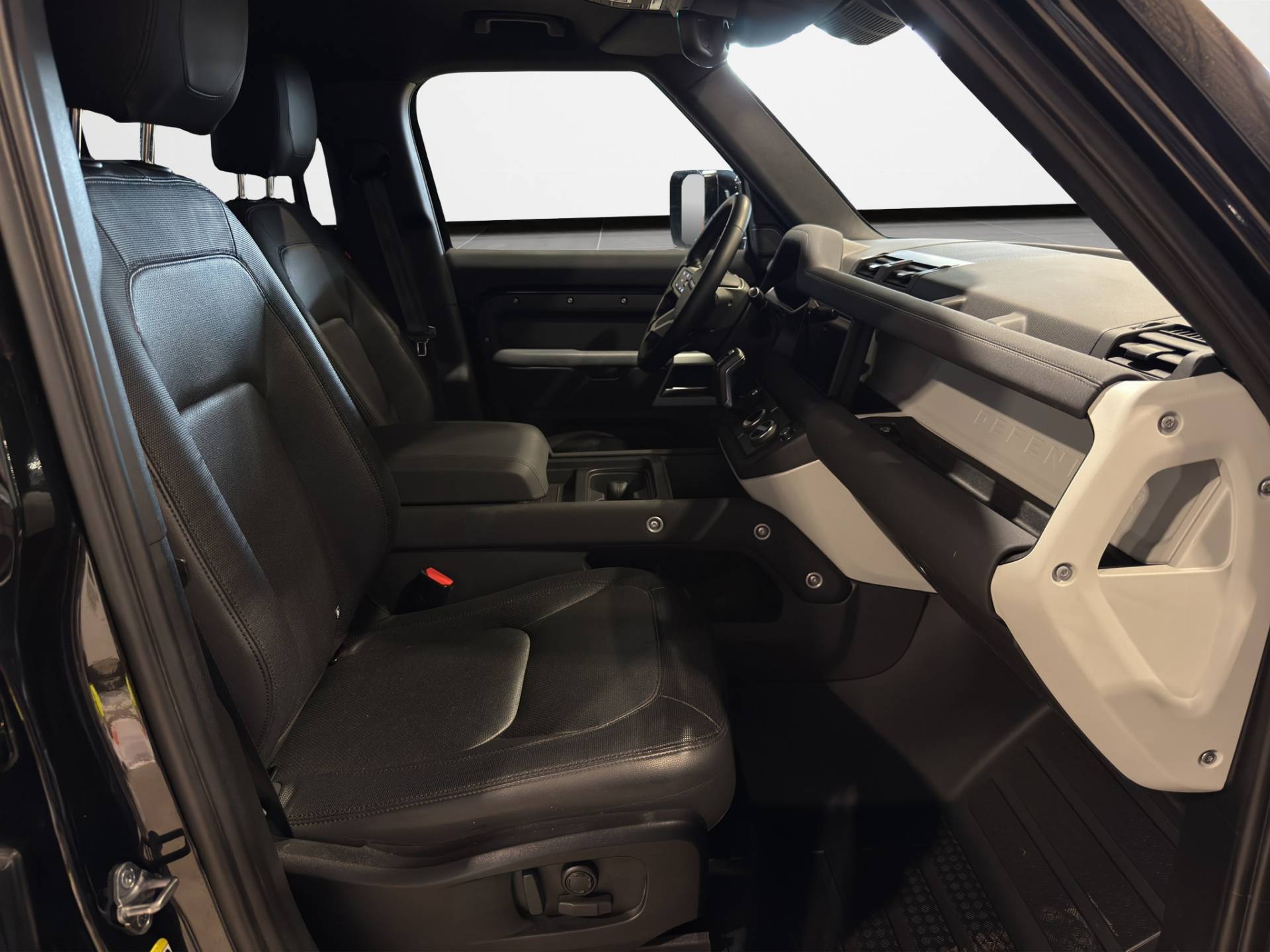 Auto Venduta - LAND ROVER Defender Defender 110 3.0d i6 mhev X-Dynamic SE awd 200cv AUTOCARRO usata in pronta consegna - Brandini