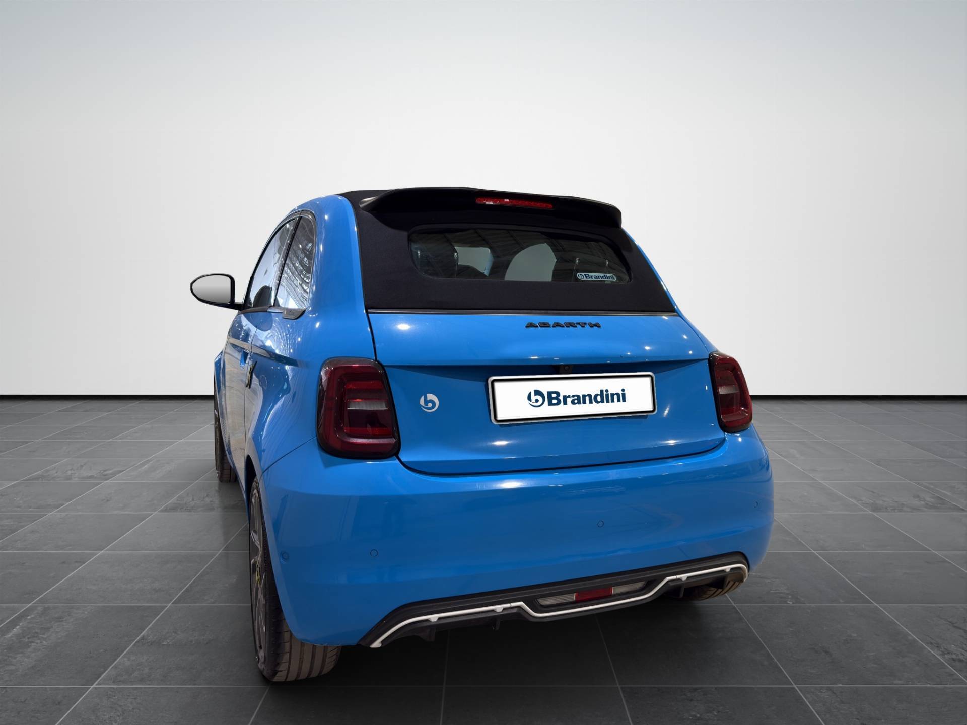 ABARTH 500e 500e Cabrio 42 kWh Scorpionissima usata in pronta consegna - Brandini