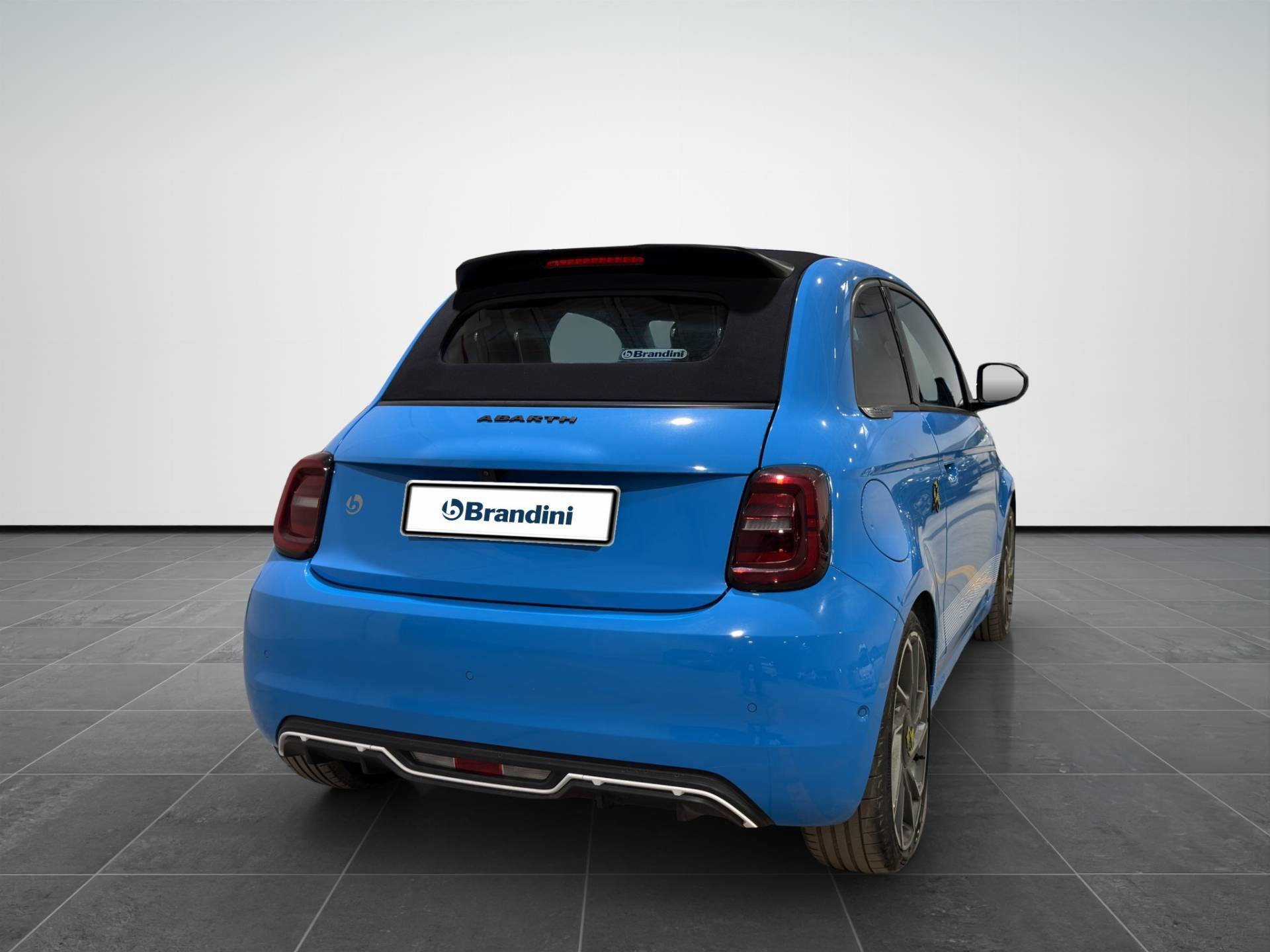 ABARTH 500e 500e Cabrio 42 kWh Scorpionissima usata in pronta consegna - Brandini