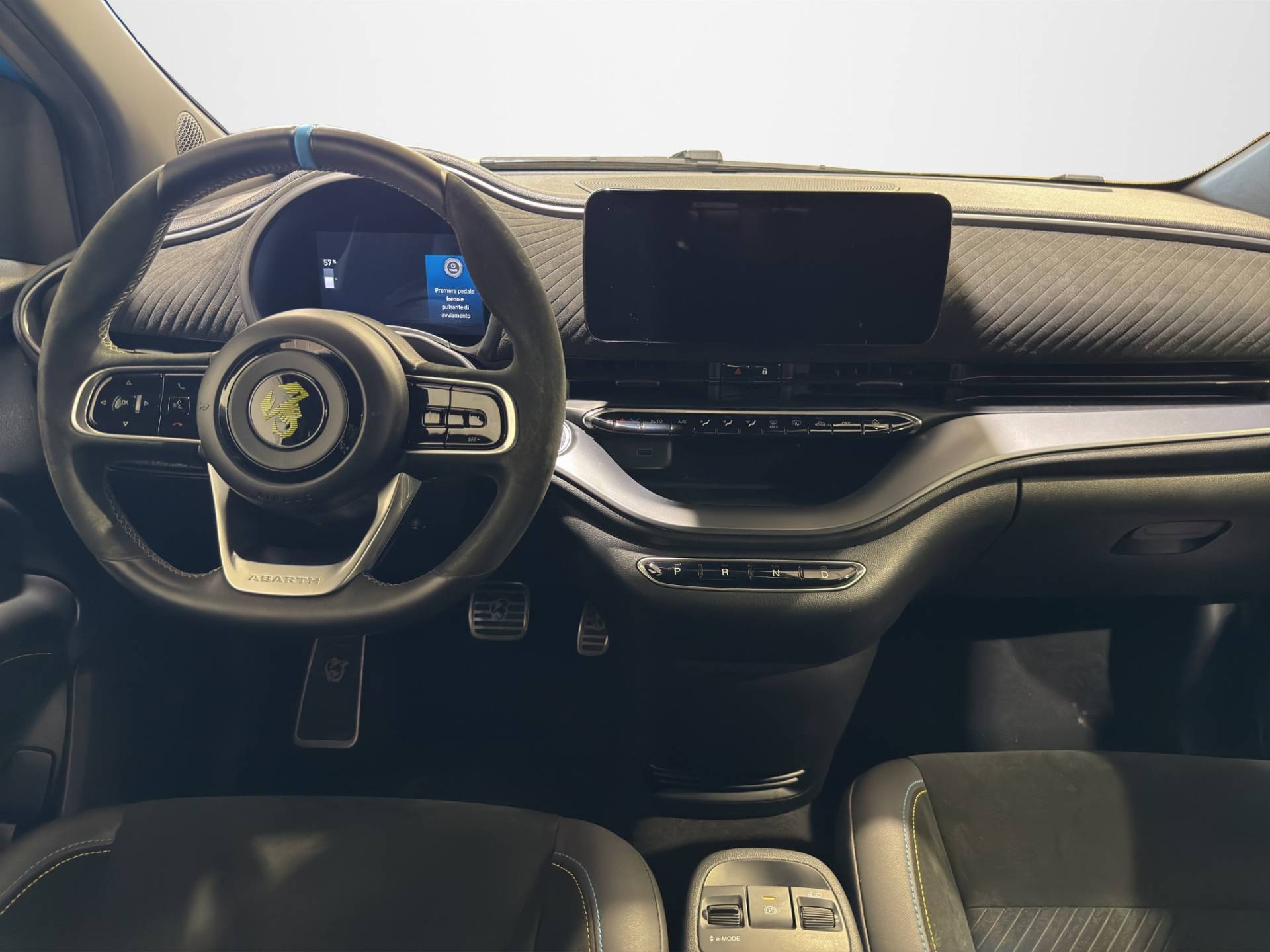 ABARTH 500e 500e Cabrio 42 kWh Scorpionissima usata in pronta consegna - Brandini