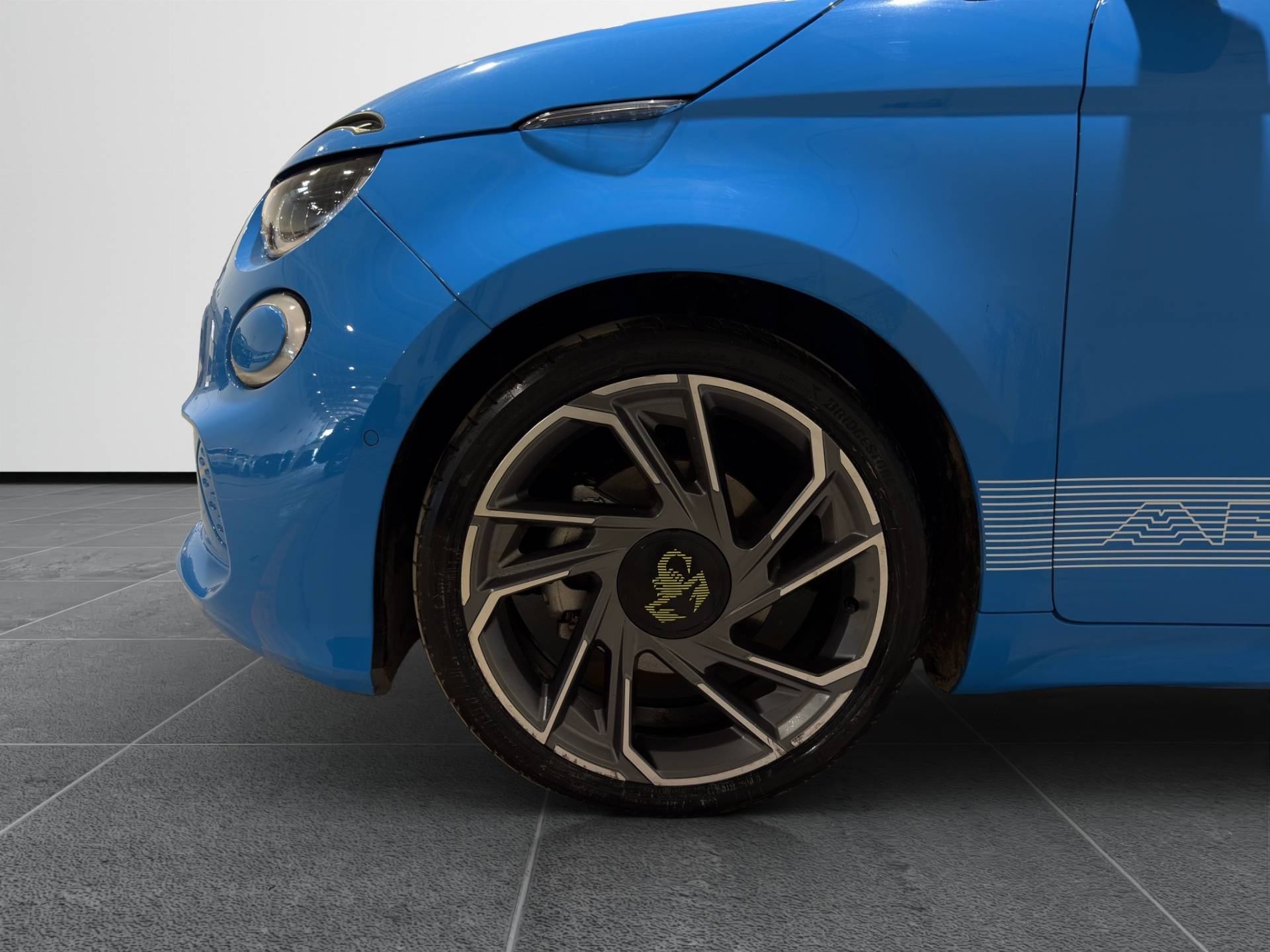 ABARTH 500e 500e Cabrio 42 kWh Scorpionissima usata in pronta consegna - Brandini