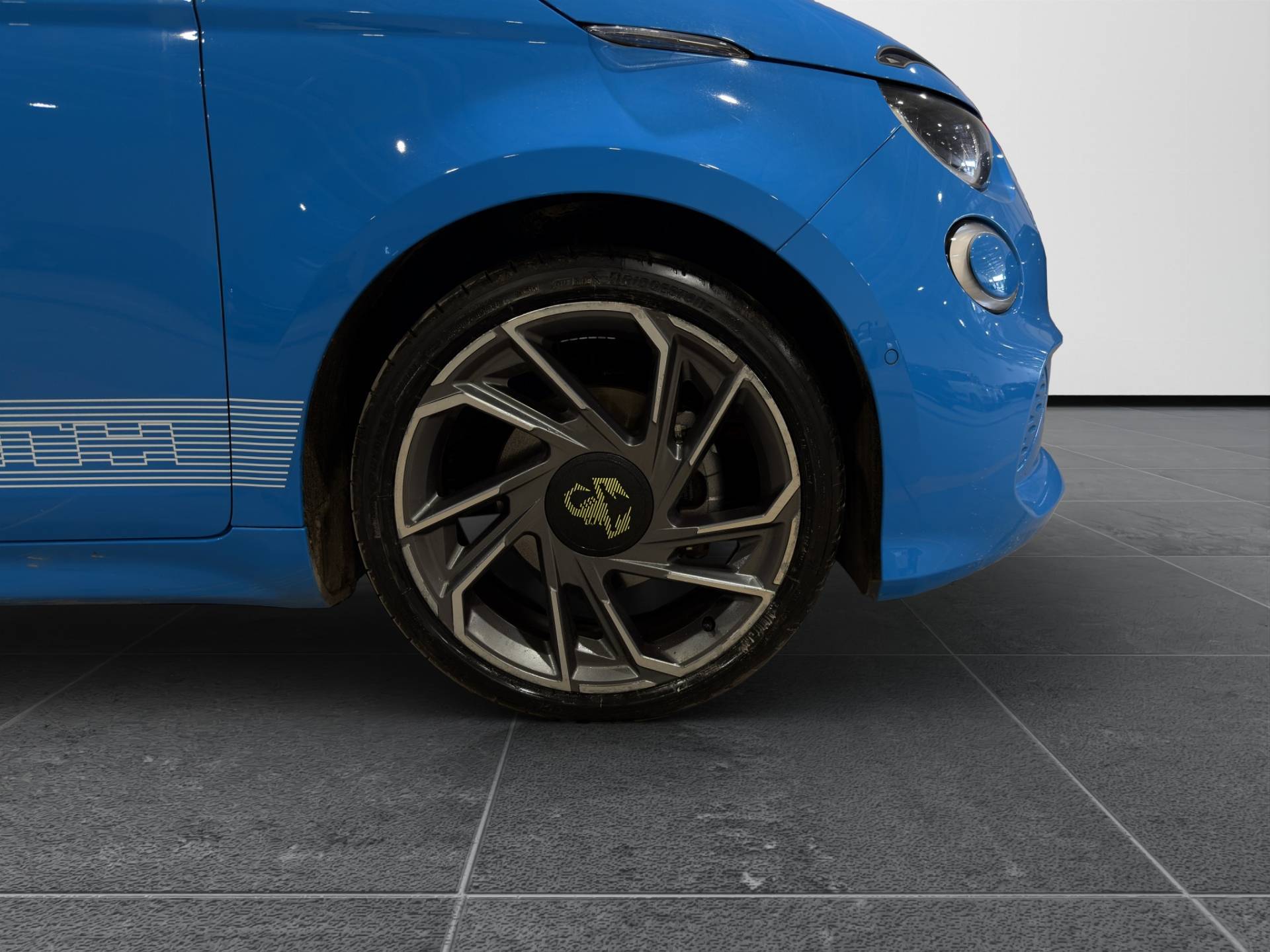 ABARTH 500e 500e Cabrio 42 kWh Scorpionissima usata in pronta consegna - Brandini