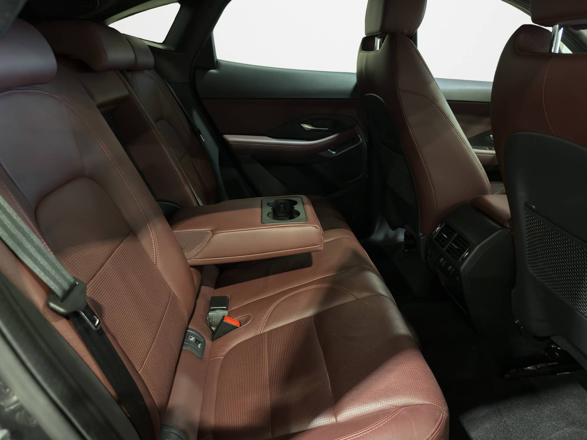 JAGUAR E-Pace E-Pace 2.0 D204 R-Dynamic HSE awd auto usata in pronta consegna - Brandini
