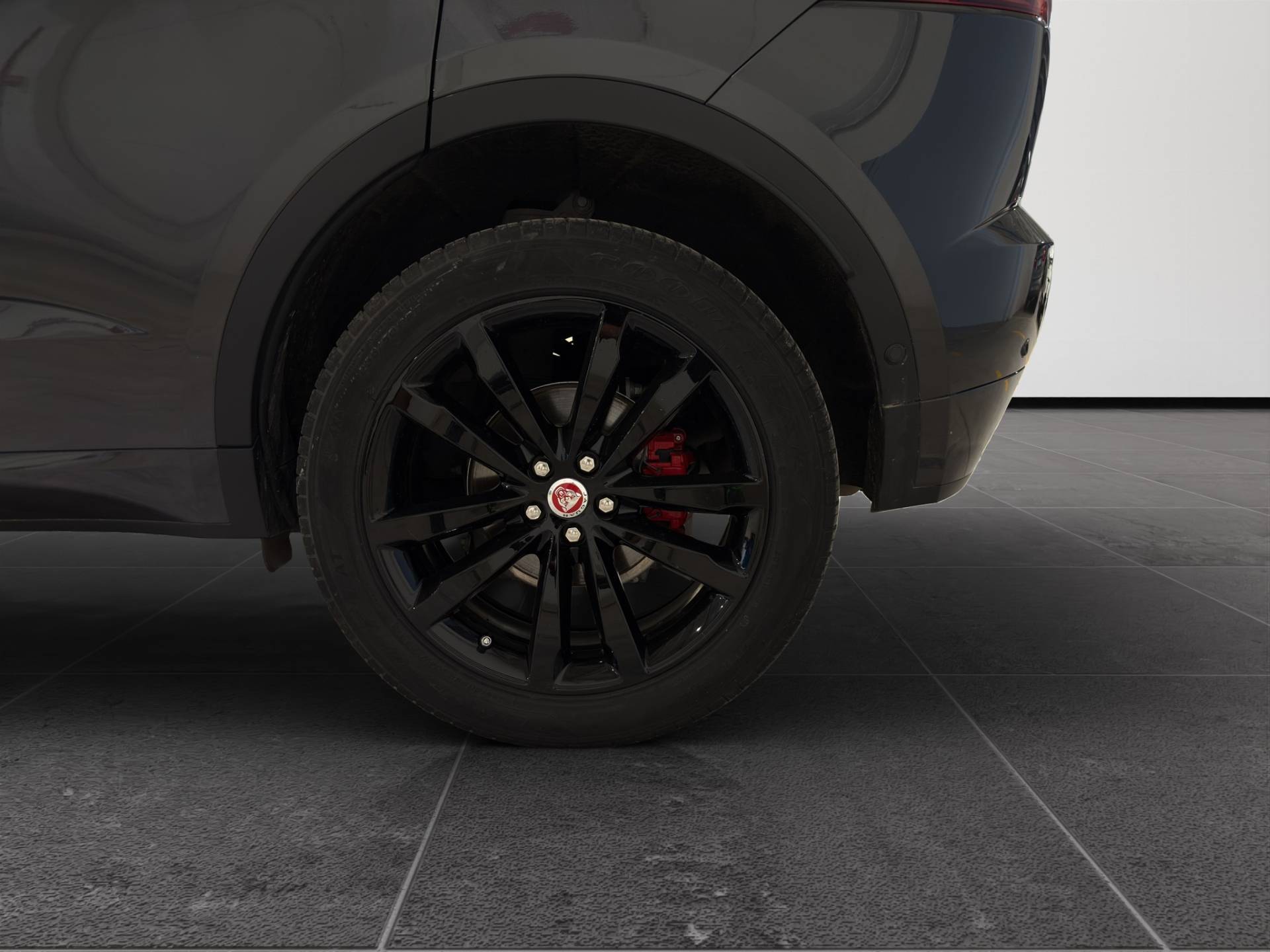 JAGUAR E-Pace E-Pace 2.0 D204 R-Dynamic HSE awd auto usata in pronta consegna - Brandini