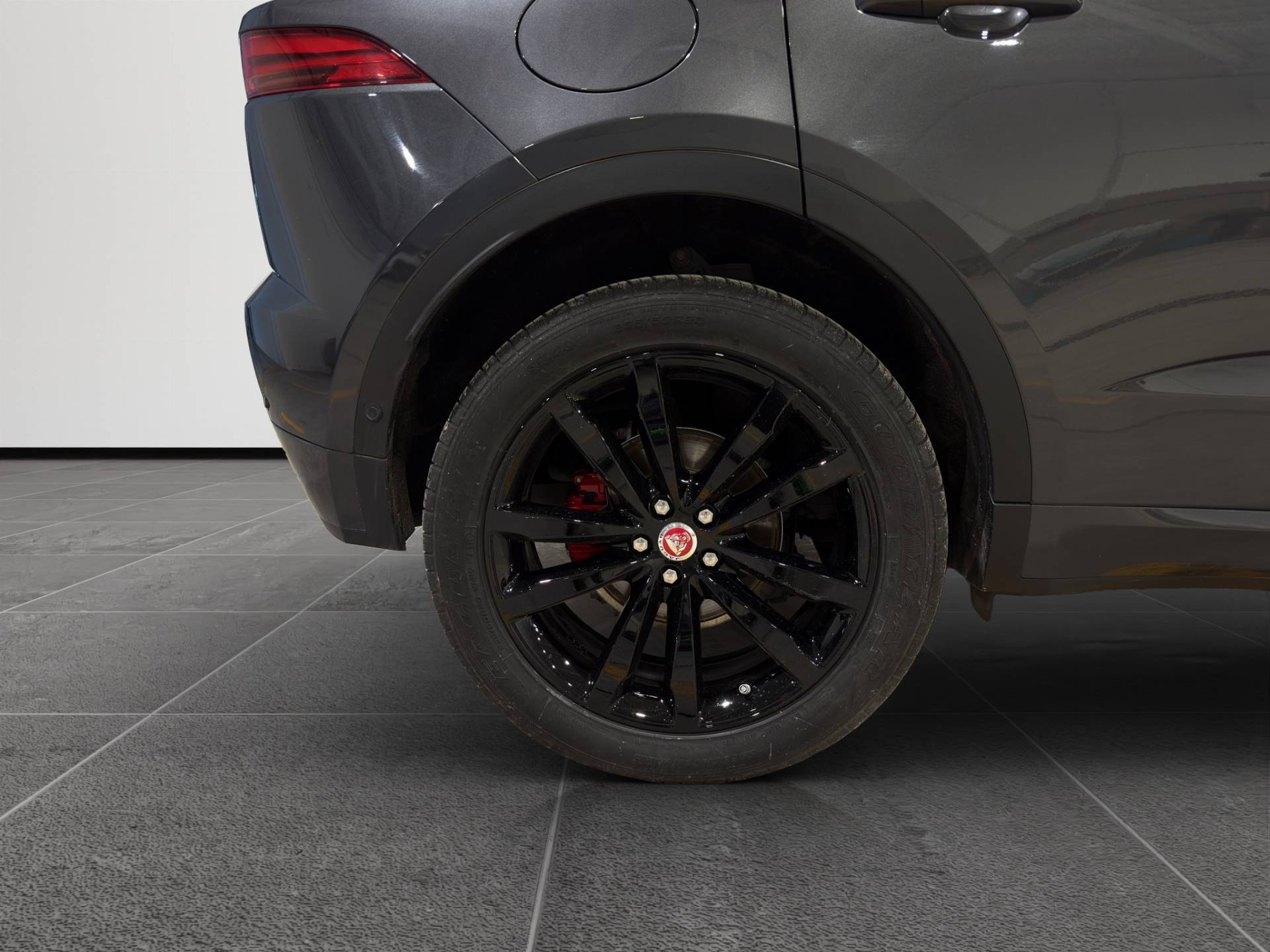 JAGUAR E-Pace E-Pace 2.0 D204 R-Dynamic HSE awd auto usata in pronta consegna - Brandini
