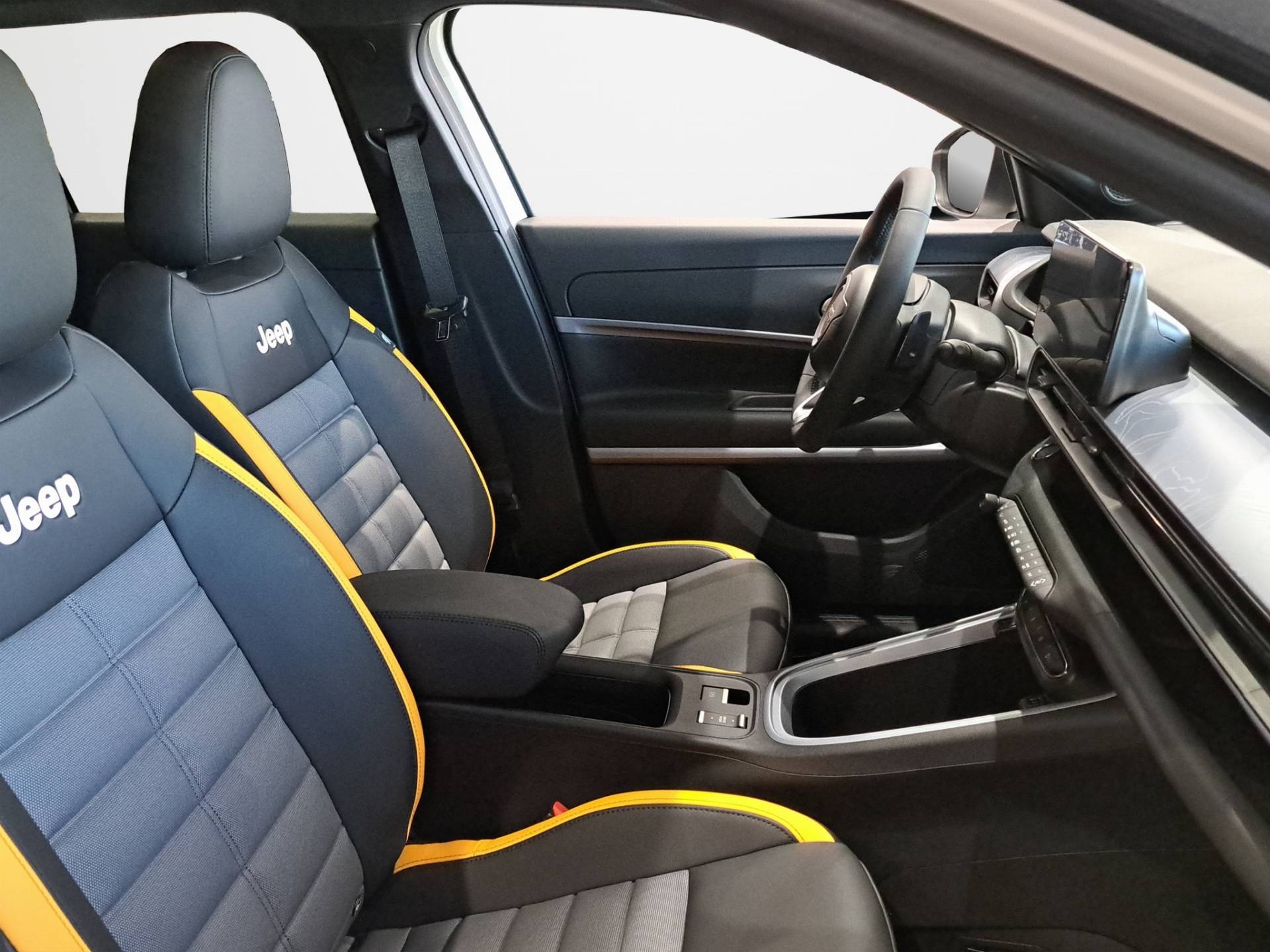 JEEP Avenger Avenger 1.2 turbo e-hybrid The North Face 4xe 136cv edct6 usata in pronta consegna - Brandini