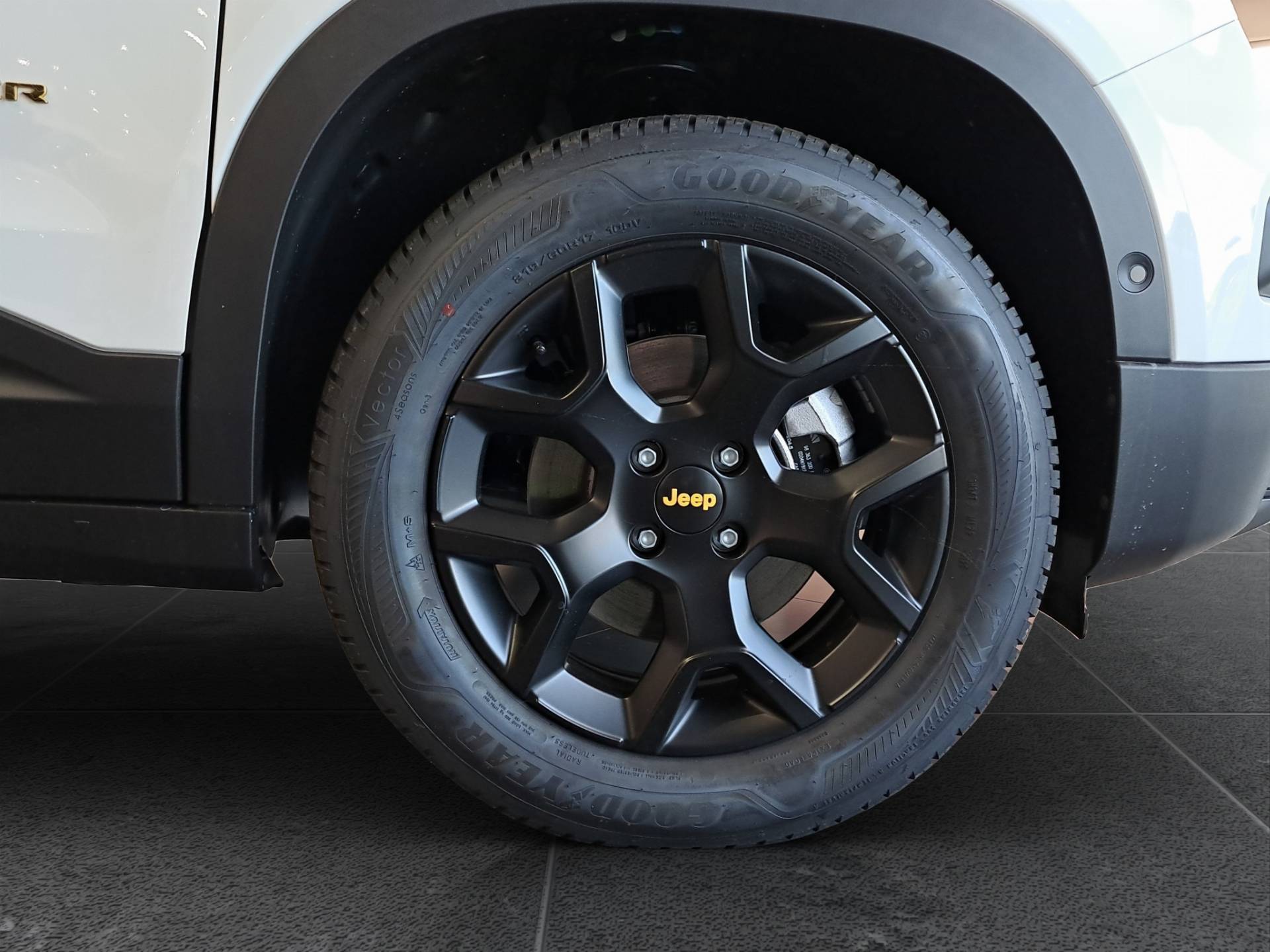 JEEP Avenger Avenger 1.2 turbo e-hybrid The North Face 4xe 136cv edct6 usata in pronta consegna - Brandini