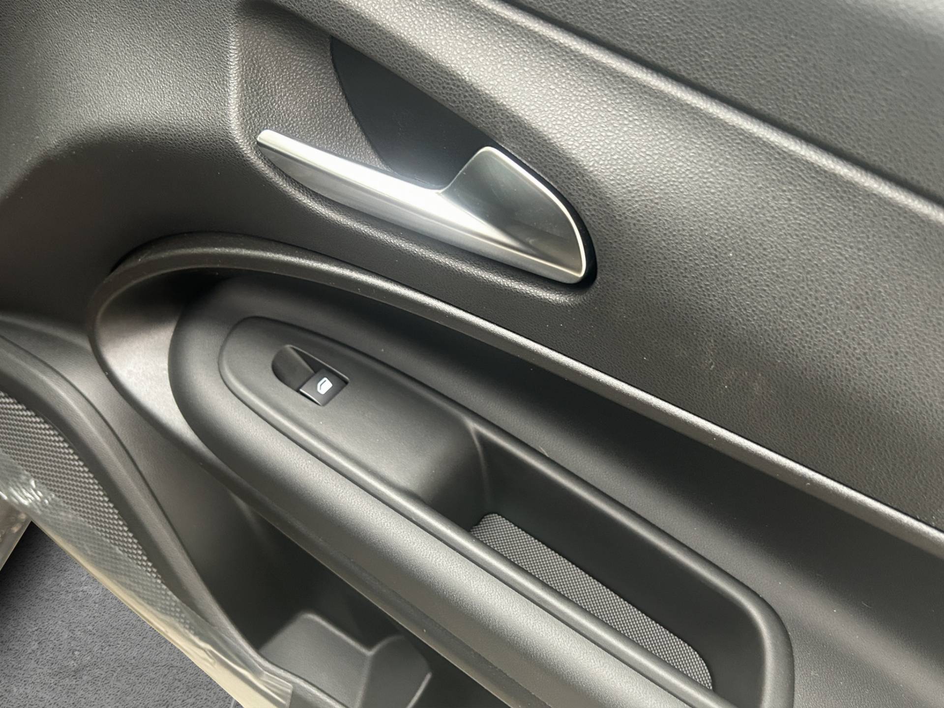 JEEP Avenger Avenger 1.2 turbo e-hybrid Altitude fwd 100cv edct6 usata in pronta consegna - Brandini