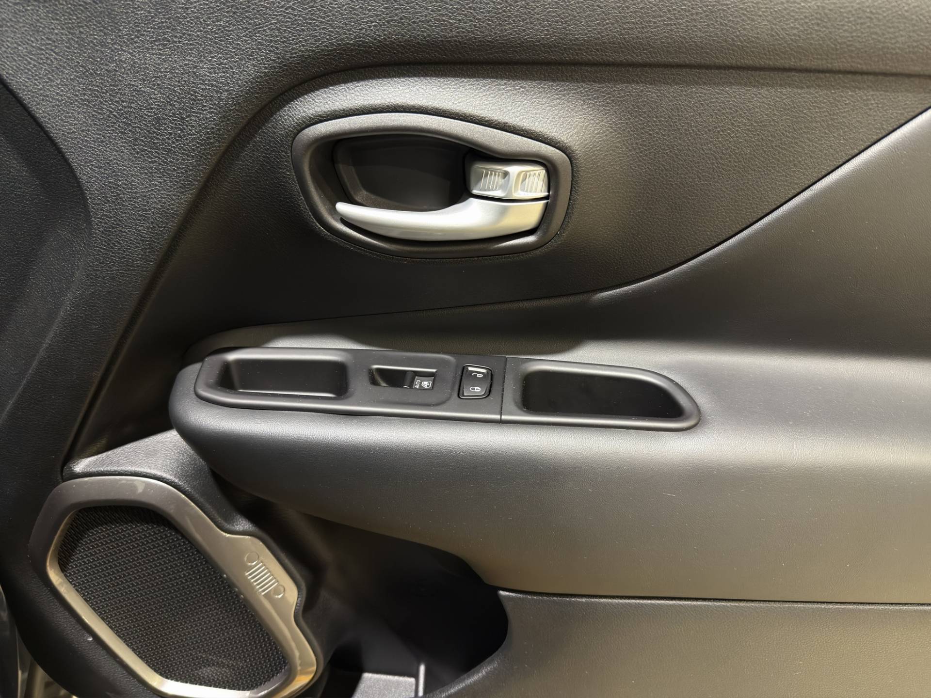 JEEP Renegade Renegade 1.5 turbo t4 mhev Renegade 2wd dct usata in pronta consegna - Brandini