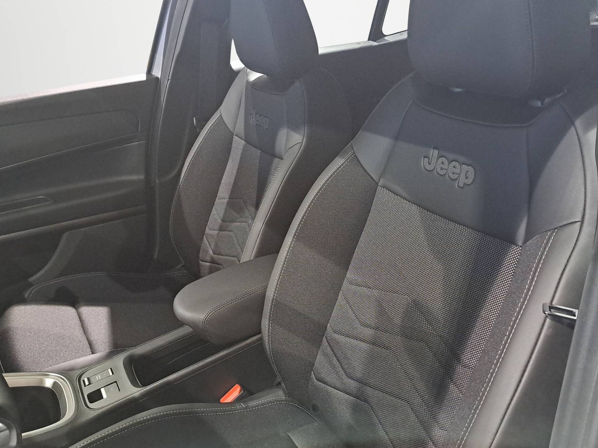 JEEP Avenger Avenger 1.2 turbo e-hybrid mhev Altitude fwd 110cv edct6 usata in pronta consegna - Brandini