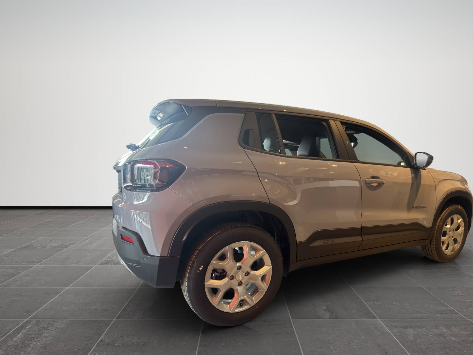 Auto Venduta - JEEP Avenger Avenger 1.2 turbo e-hybrid Altitude fwd 100cv edct6 usata in pronta consegna - Brandini