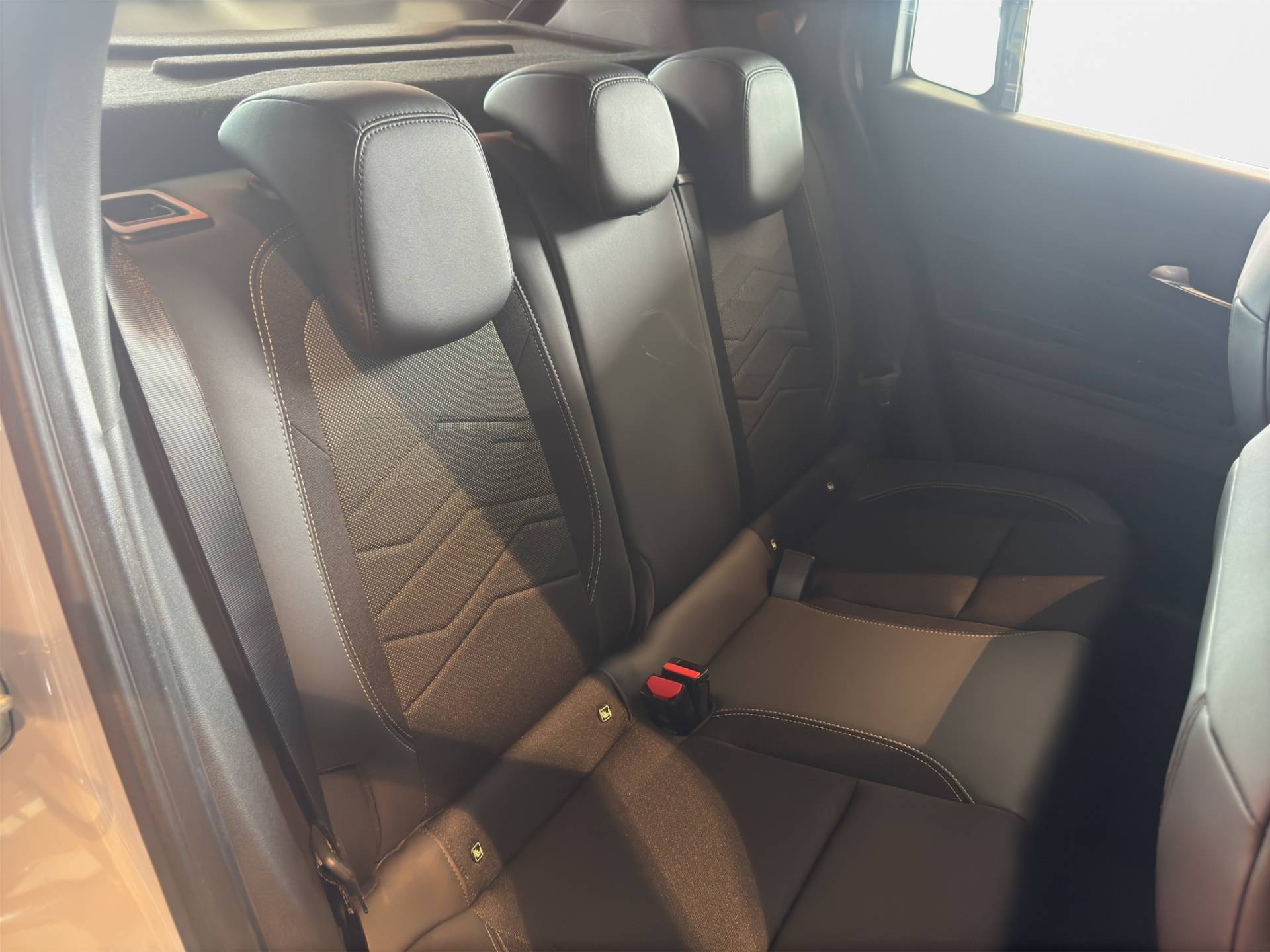 Auto Venduta - JEEP Avenger Avenger 1.2 turbo e-hybrid Altitude fwd 100cv edct6 usata in pronta consegna - Brandini