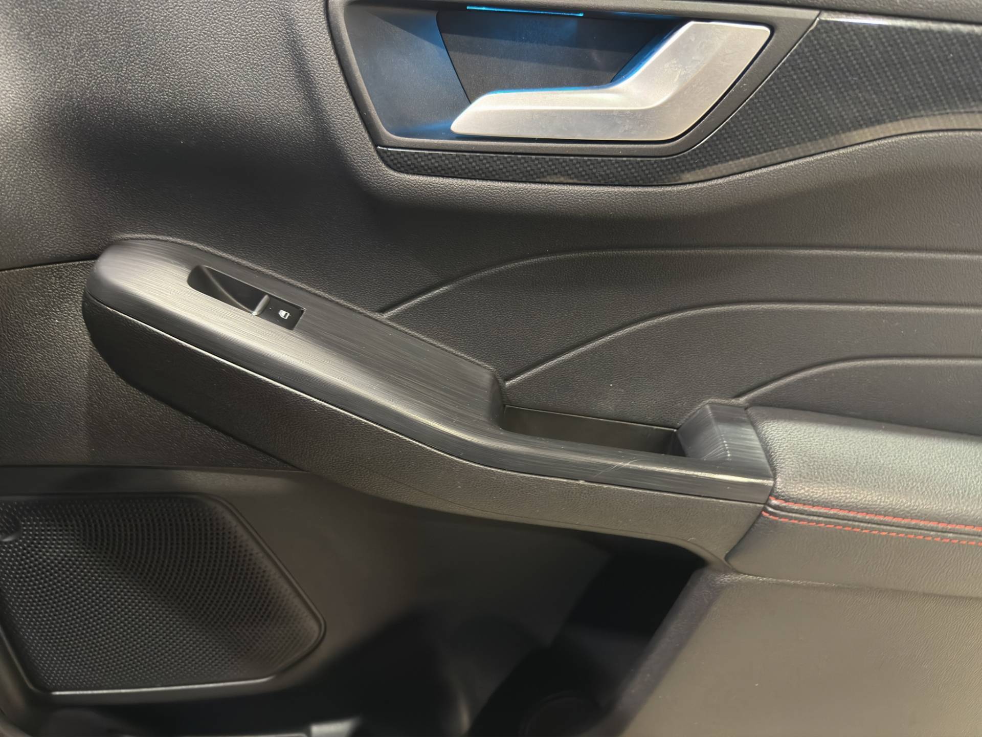 Auto Venduta - FORD Kuga Kuga 2.5 full hybrid ST-line X 2wd 190cv e-shifter usata in pronta consegna - Brandini