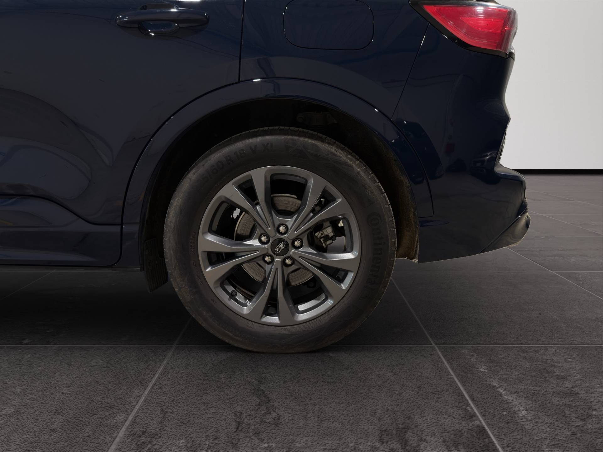Auto Venduta - FORD Kuga Kuga 2.5 full hybrid ST-line X 2wd 190cv e-shifter usata in pronta consegna - Brandini