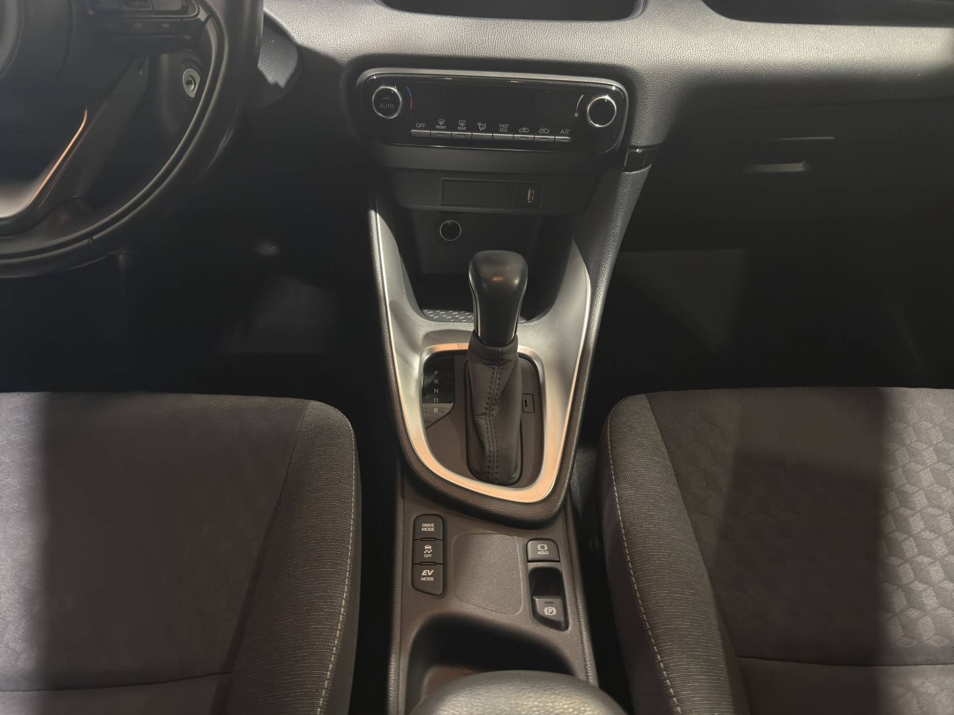 Auto Venduta - TOYOTA Yaris Yaris 1.5 hybrid Trend usata in pronta consegna - Brandini