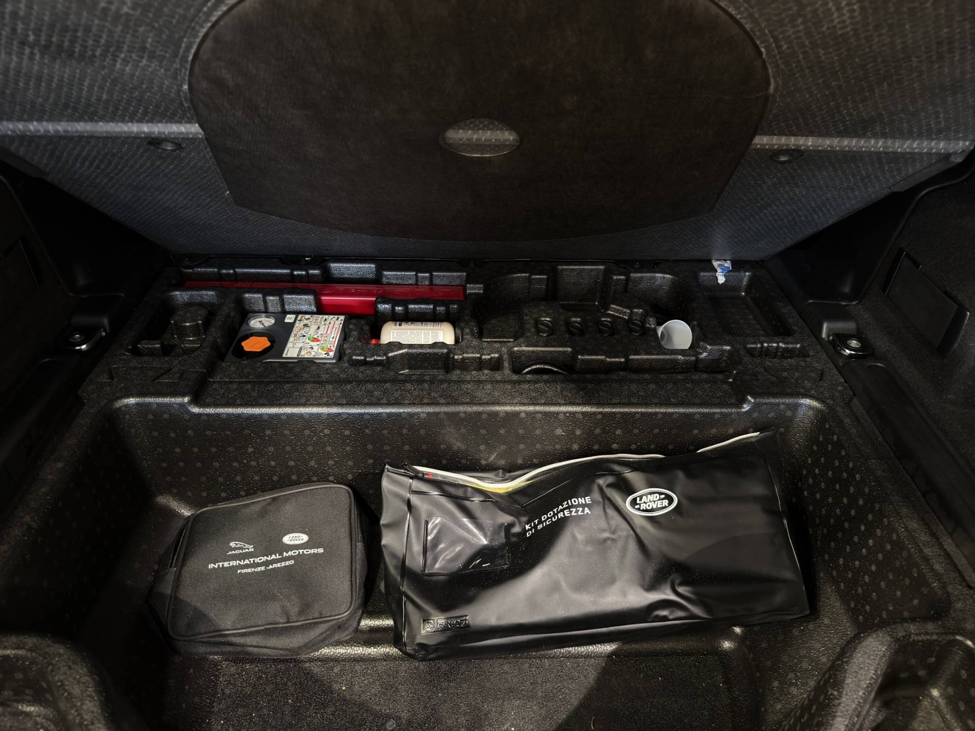 Auto Venduta - LAND ROVER Discovery Sport Discovery Sport 2.0d td4 mhev SE awd 204cv auto usata in pronta consegna - Brandini