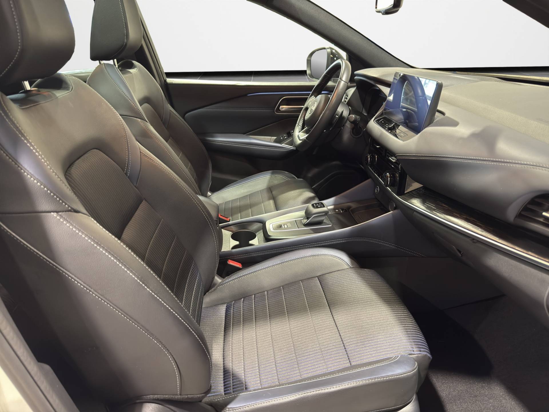 NISSAN Qashqai Qashqai 1.3 mild hybrid Tekna 2wd 158cv xtronic usata in pronta consegna - Brandini