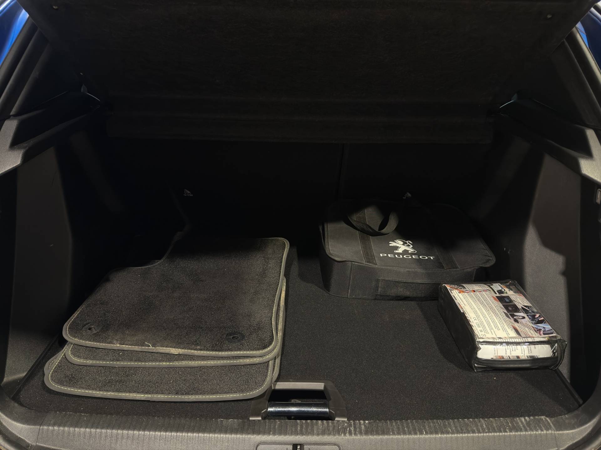 Auto Venduta - PEUGEOT 2008 e-2008 GT Pack 100kW usata in pronta consegna - Brandini