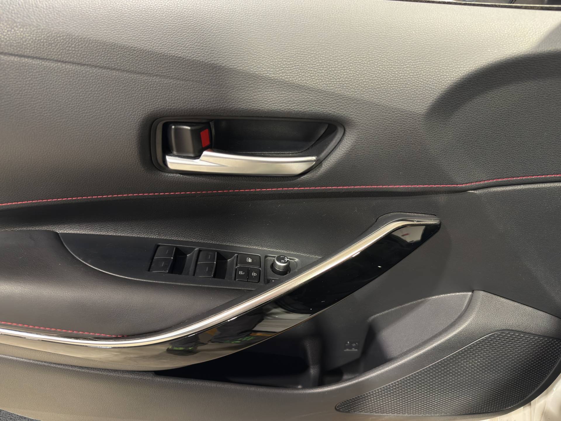 TOYOTA Corolla Corolla 2.0 hybrid Lounge cvt usata in pronta consegna - Brandini