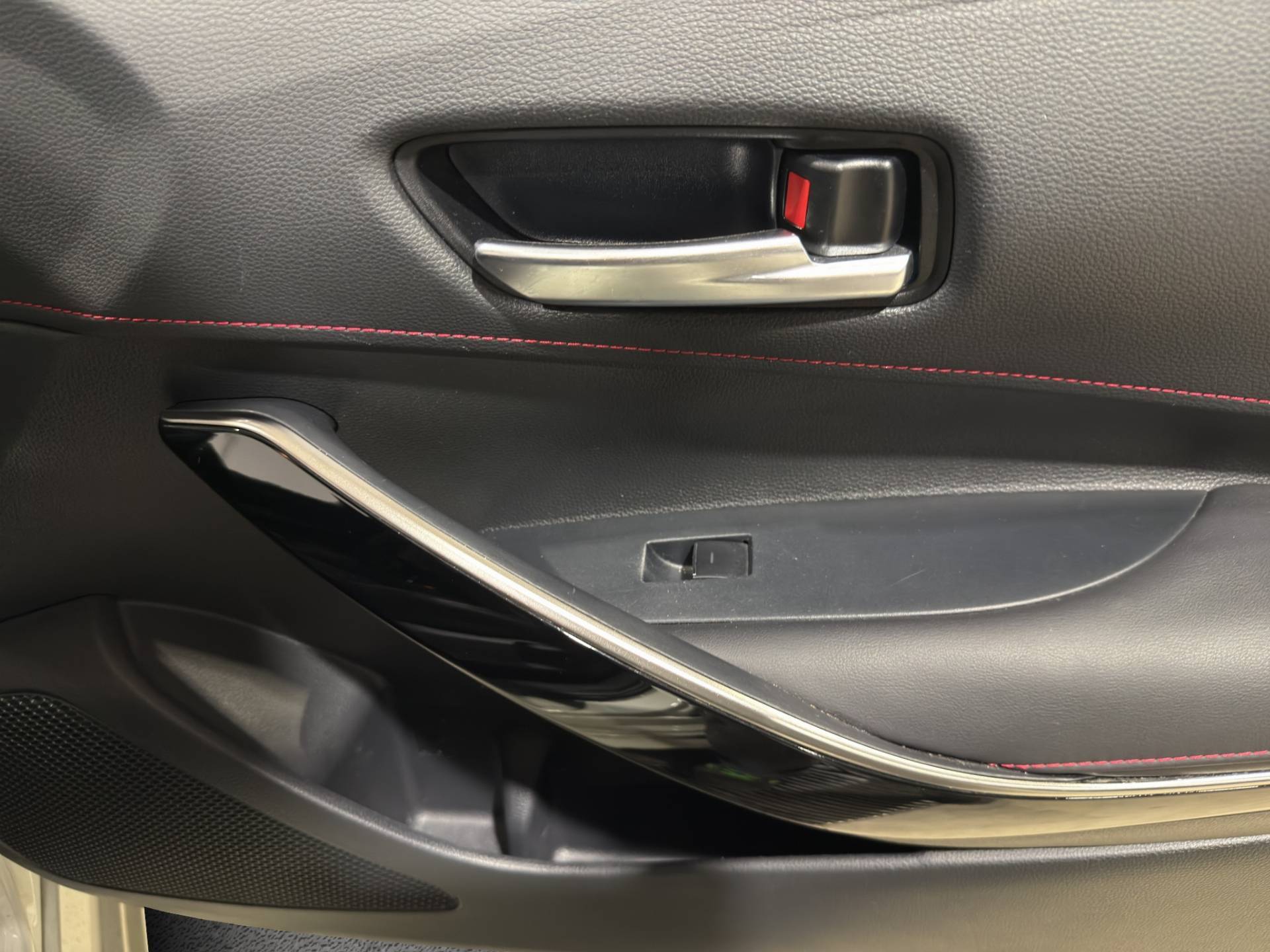 TOYOTA Corolla Corolla 2.0 hybrid Lounge cvt usata in pronta consegna - Brandini