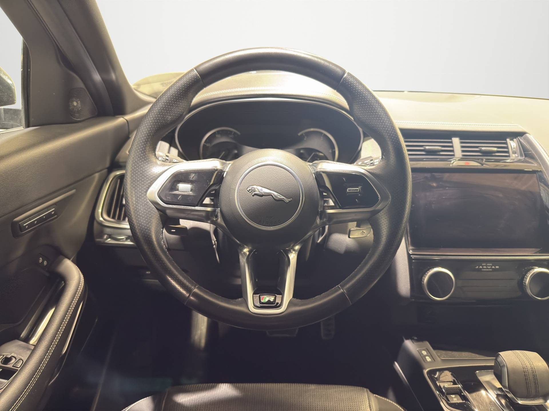 JAGUAR E-Pace E-Pace 2.0d i4 mhev R-Dynamic SE awd 163cv auto usata in pronta consegna - Brandini