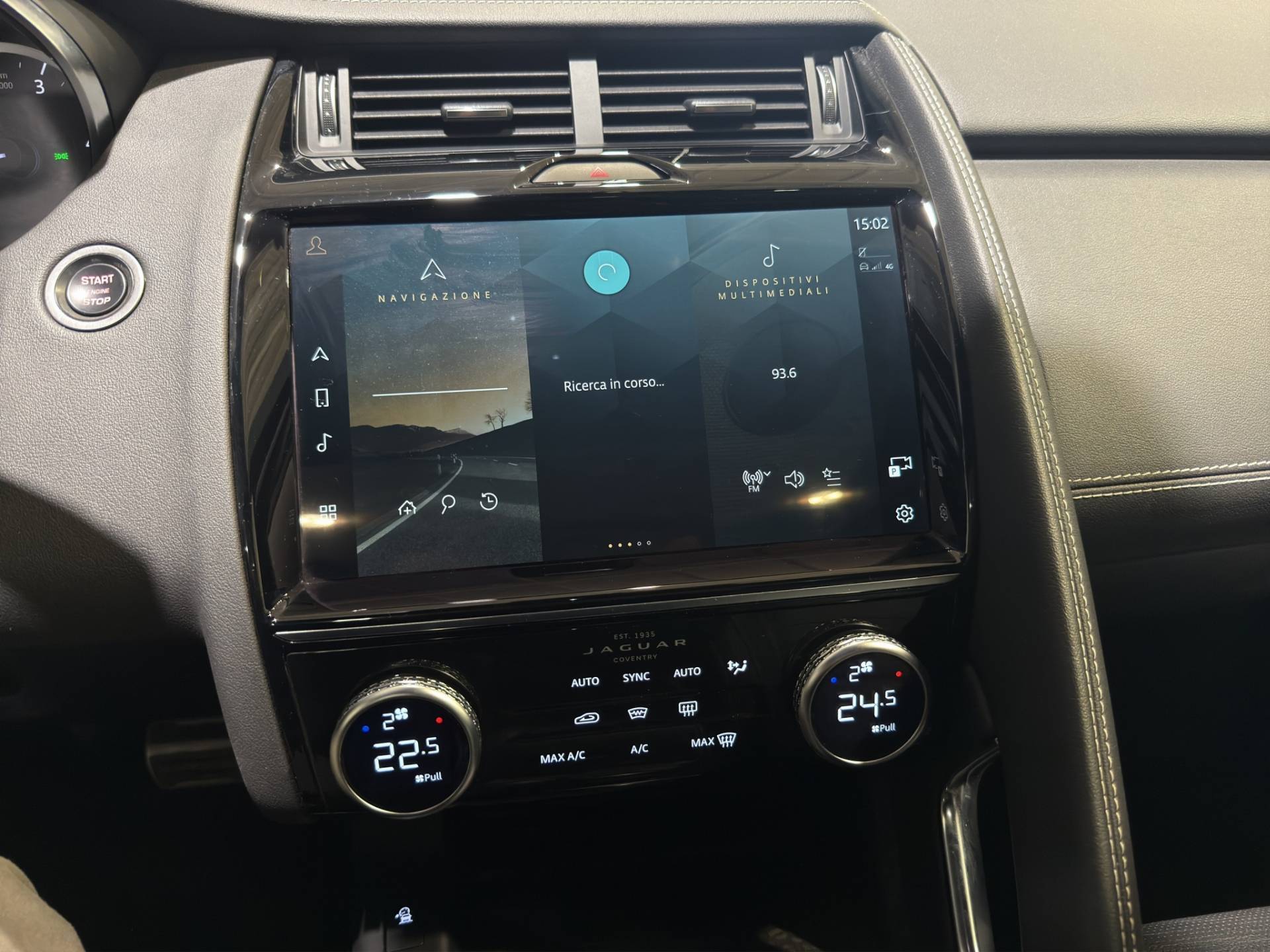 JAGUAR E-Pace E-Pace 2.0d i4 mhev R-Dynamic SE awd 163cv auto usata in pronta consegna - Brandini