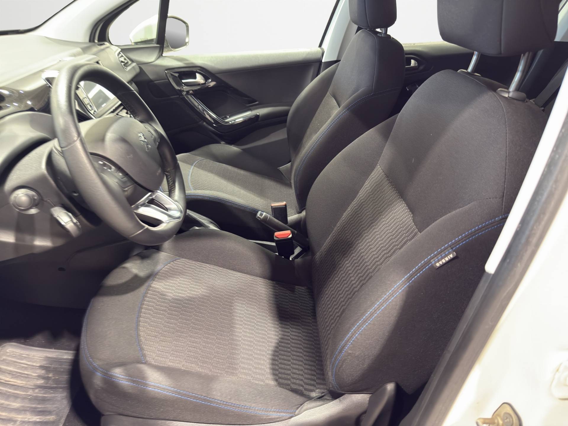 PEUGEOT 208 208 1.2 puretech Signature s&s 82cv 5p usata in pronta consegna - Brandini