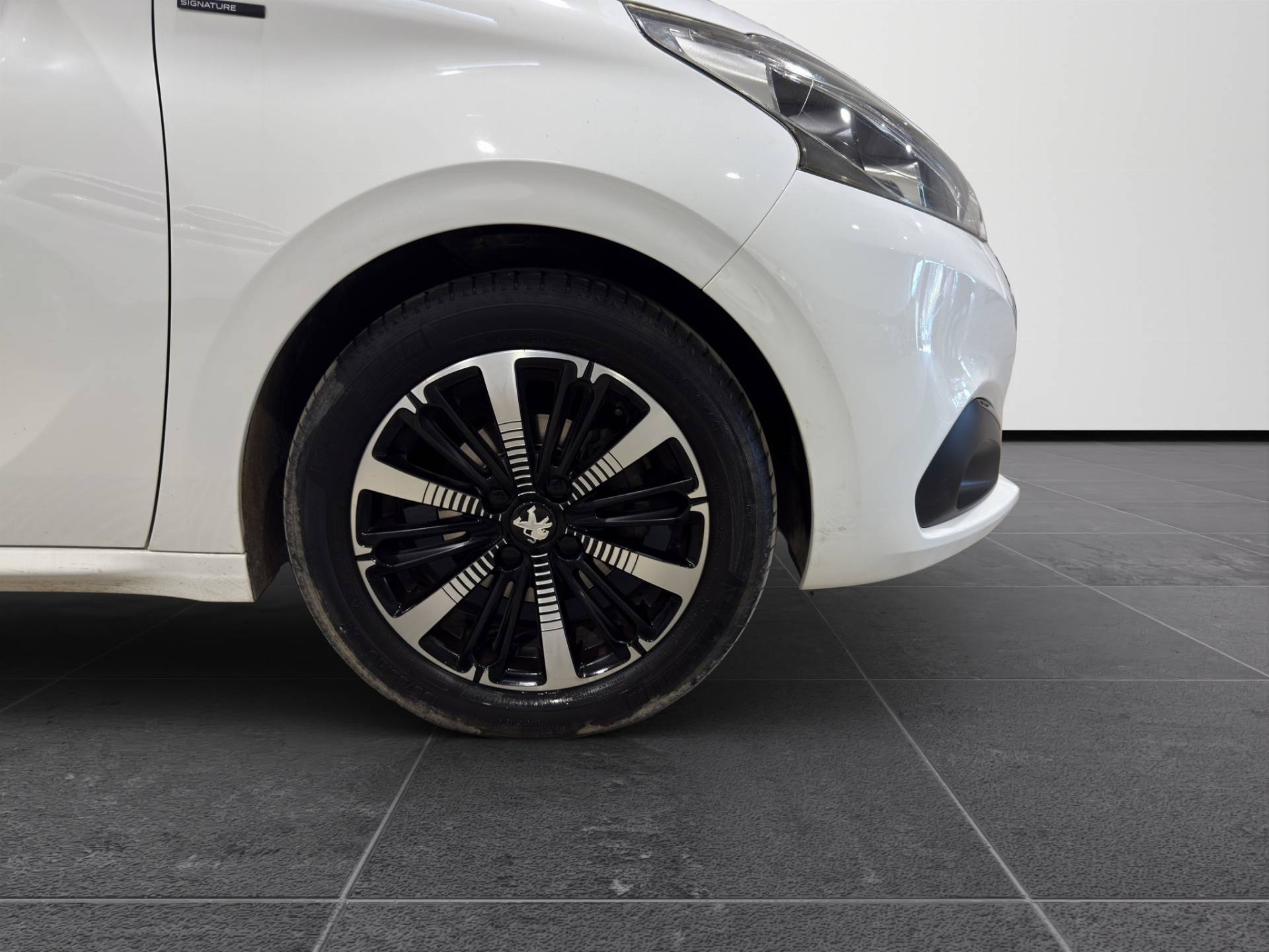 PEUGEOT 208 208 1.2 puretech Signature s&s 82cv 5p usata in pronta consegna - Brandini