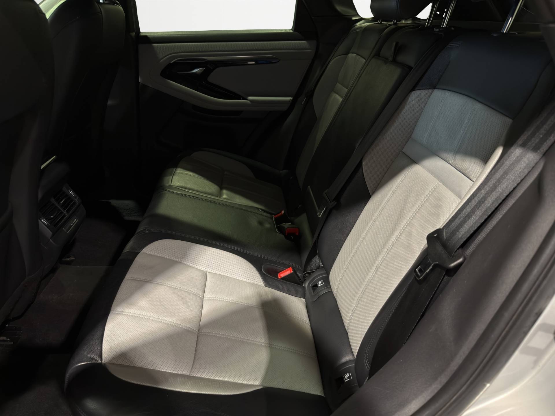 LAND ROVER Range Rover Evoque Evoque 2.0d i4 mhev S Business Edition Premium awd 180cv auto usata in pronta consegna - Brandini