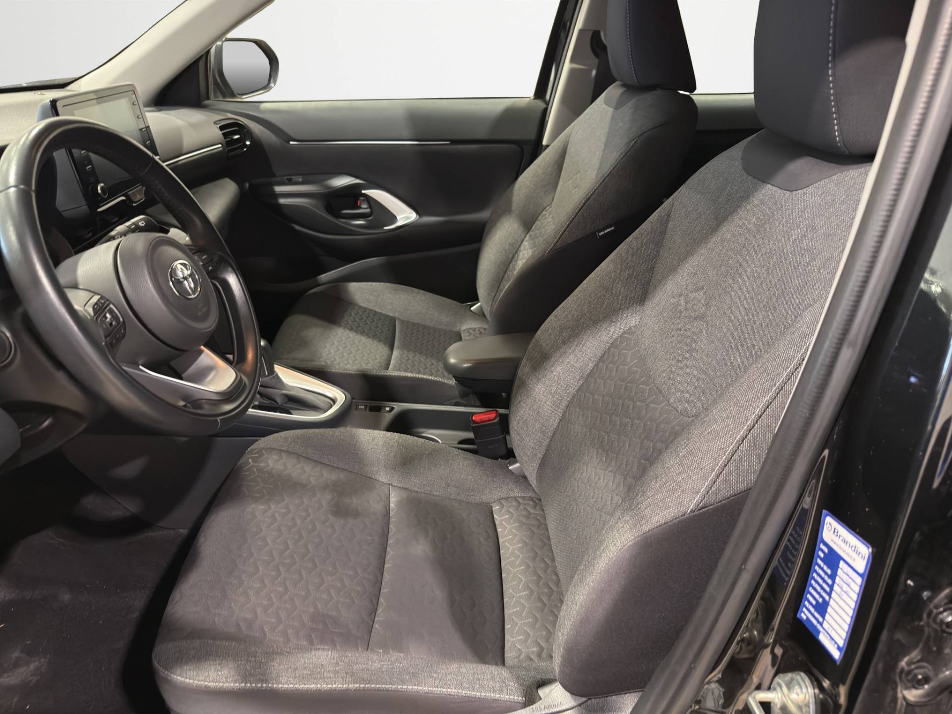 TOYOTA Yaris Cross Yaris Cross 1.5h Business fwd 116cv e-cvt usata in pronta consegna - Brandini