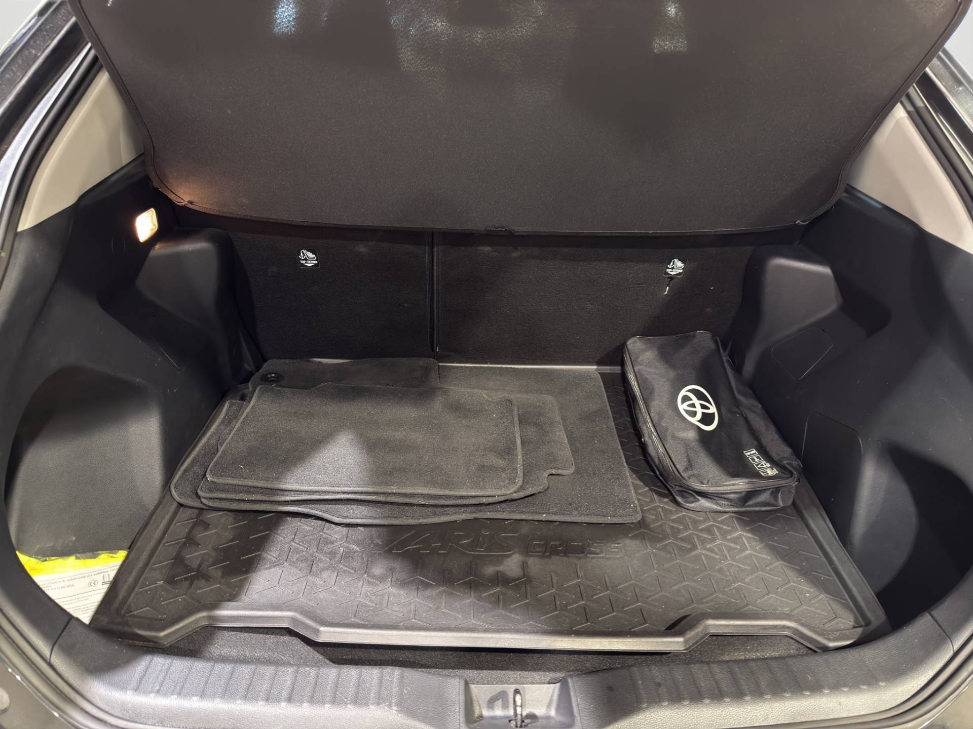 TOYOTA Yaris Cross Yaris Cross 1.5h Business fwd 116cv e-cvt usata in pronta consegna - Brandini