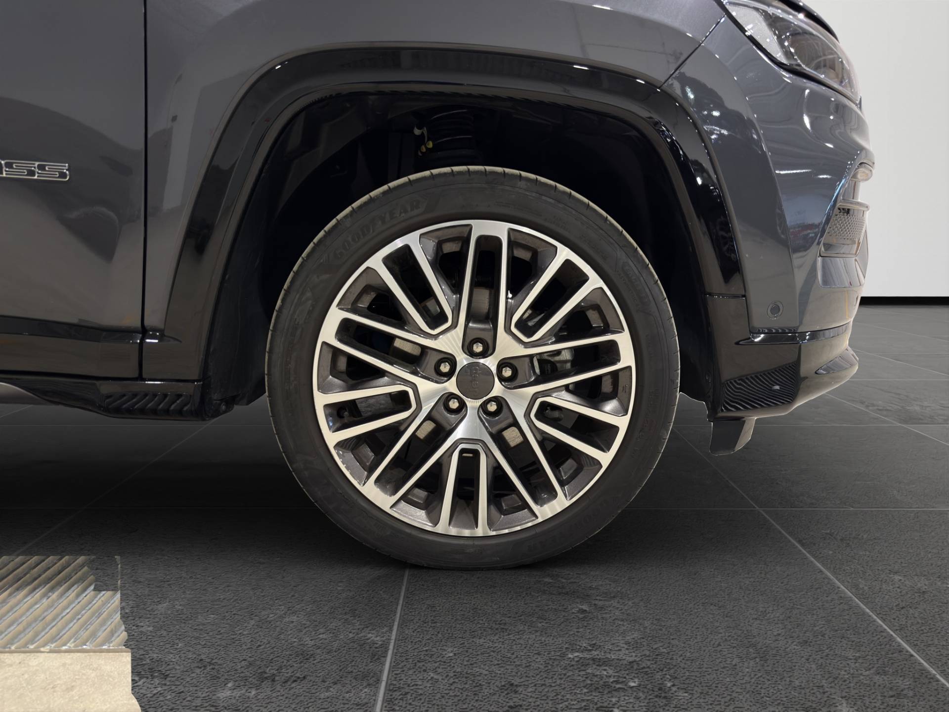 JEEP Compass Compass 1.5 turbo t4 mhev Summit 2wd 130cv dct usata in pronta consegna - Brandini