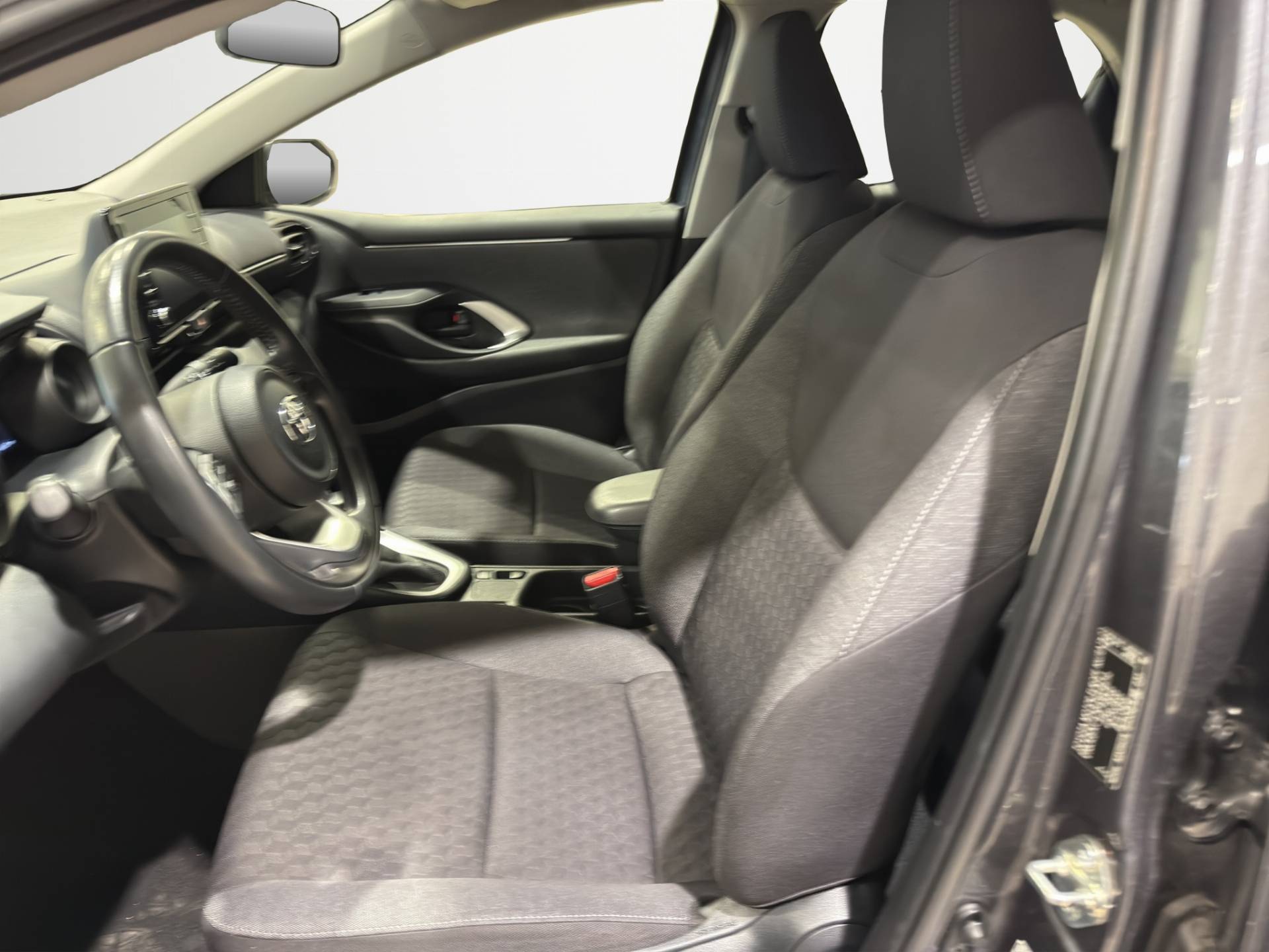 Auto Venduta - TOYOTA Yaris Yaris 1.5h Trend usata in pronta consegna - Brandini