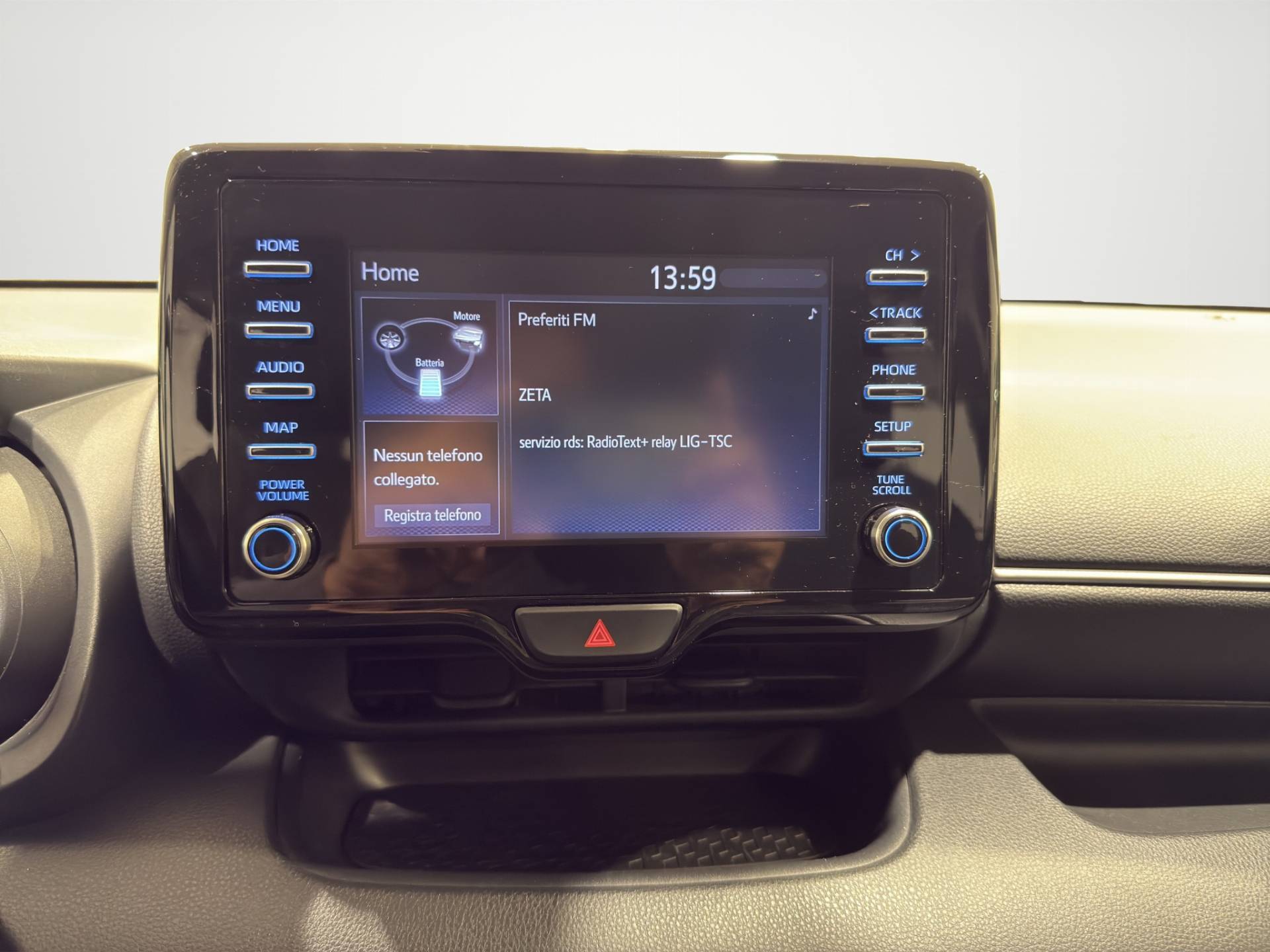 Auto Venduta - TOYOTA Yaris Yaris 1.5h Trend usata in pronta consegna - Brandini