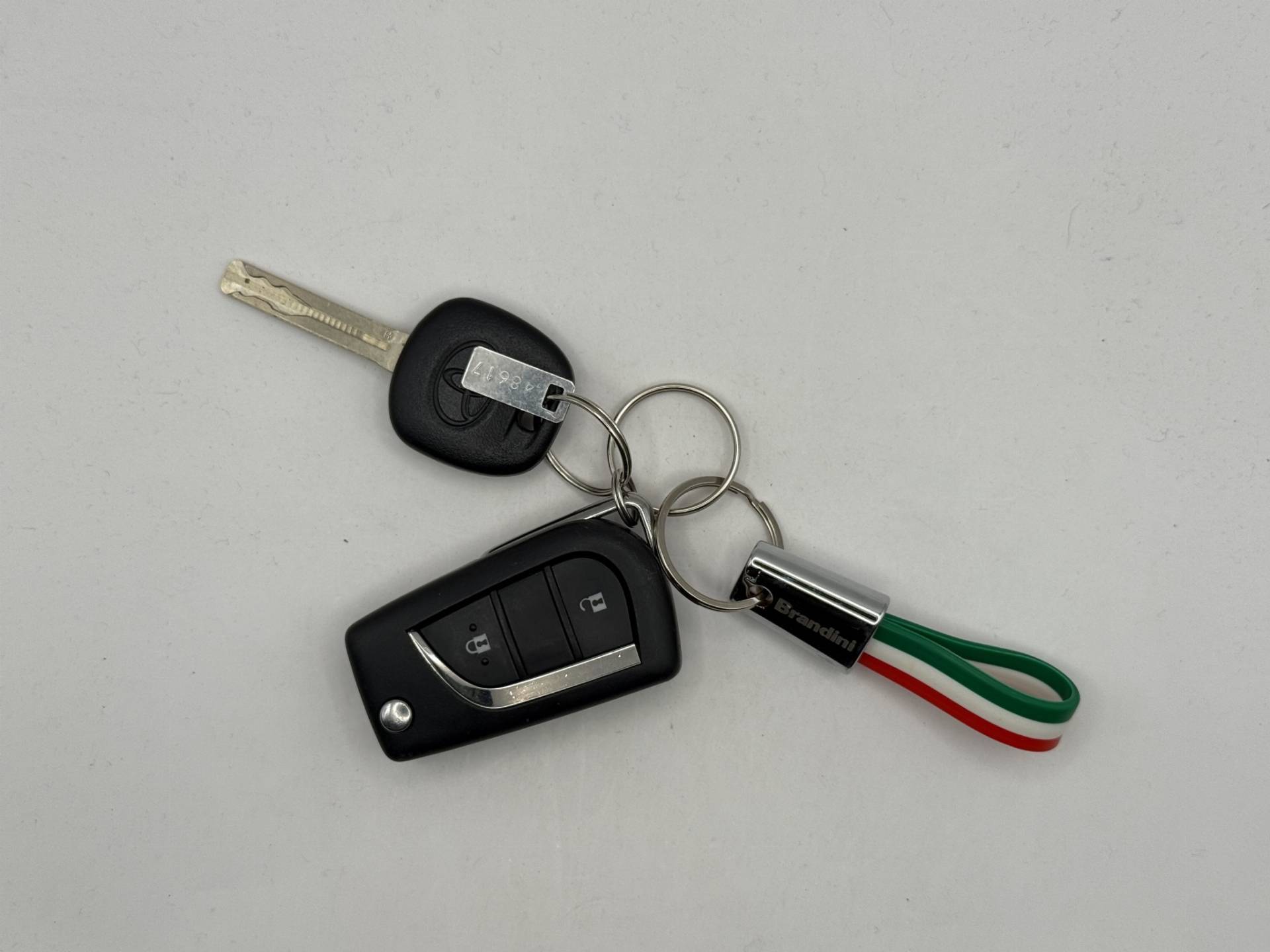 Auto Venduta - TOYOTA Yaris Yaris 1.5h Trend usata in pronta consegna - Brandini