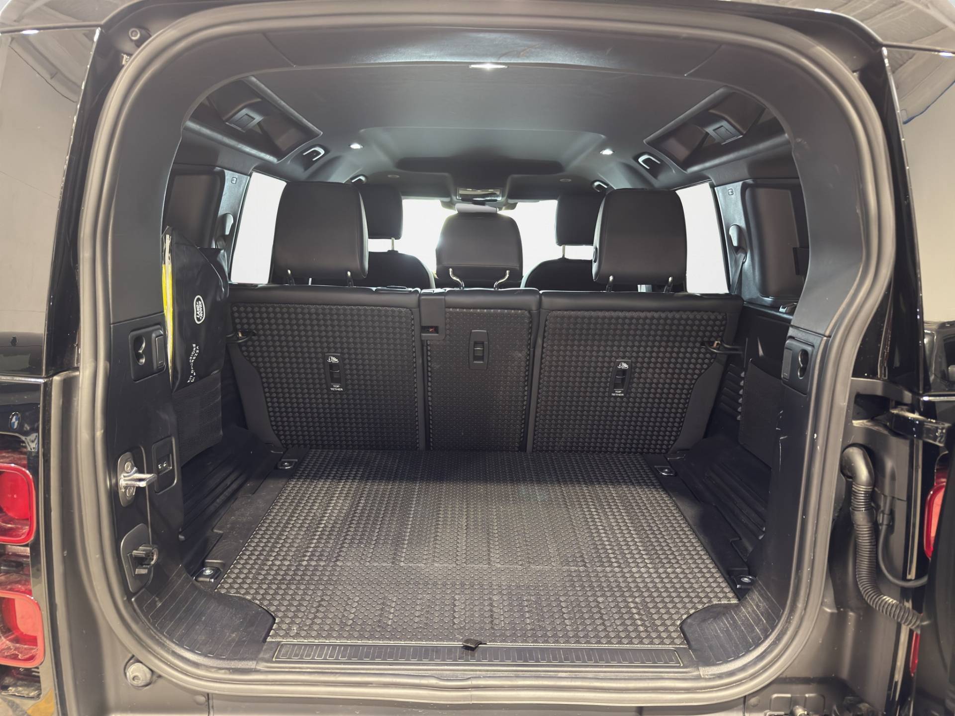 LAND ROVER Defender Defender 110 3.0d i6 mhev X-Dynamic S awd 200cv auto 6p.ti usata in pronta consegna - Brandini