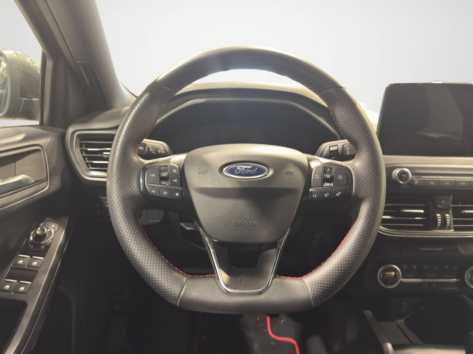 FORD Focus Focus 1.0 ecoboost h ST-Line Design 125cv usata in pronta consegna - Brandini