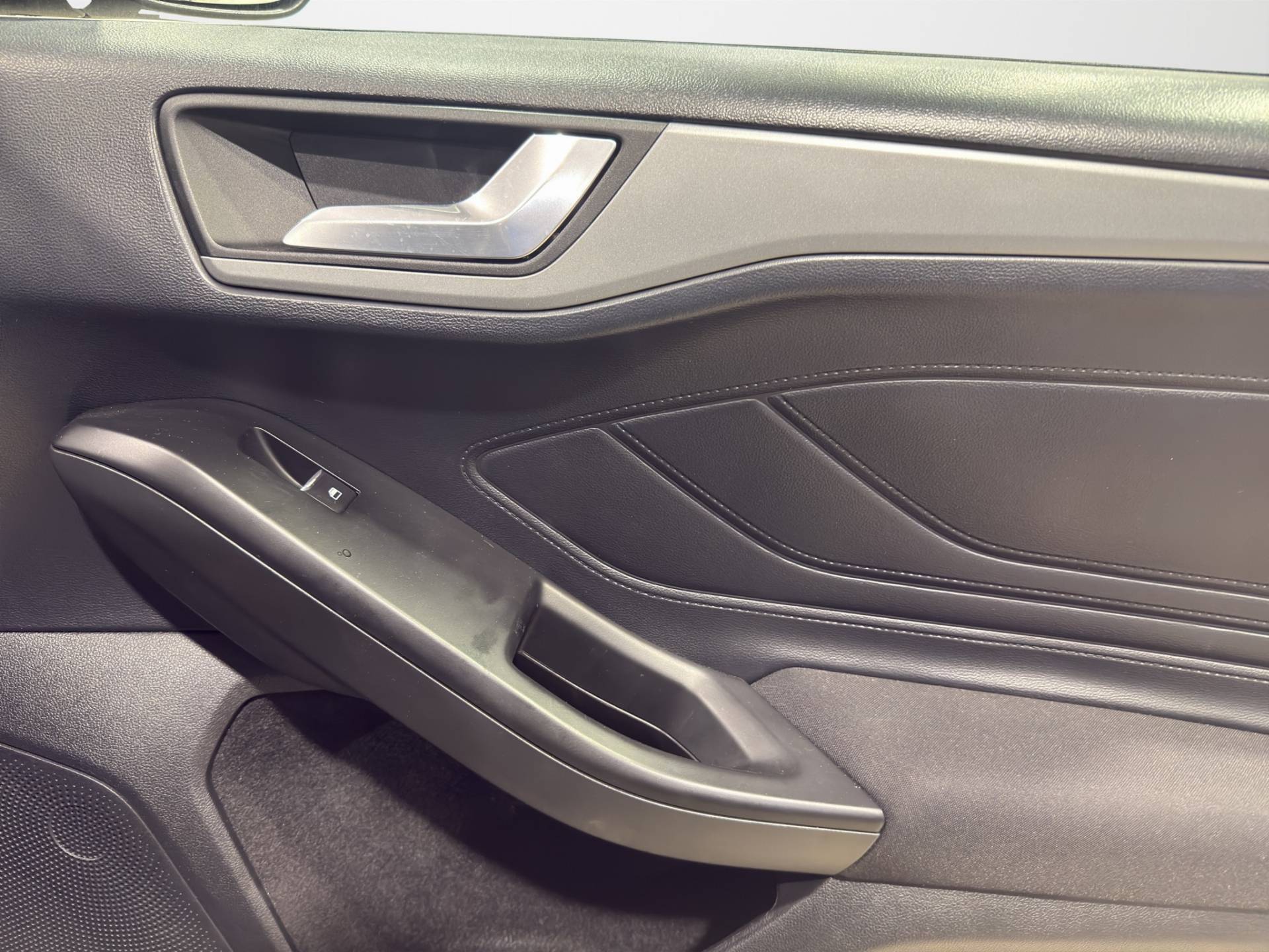 FORD Focus Focus 1.0 ecoboost h ST-Line Design 125cv usata in pronta consegna - Brandini