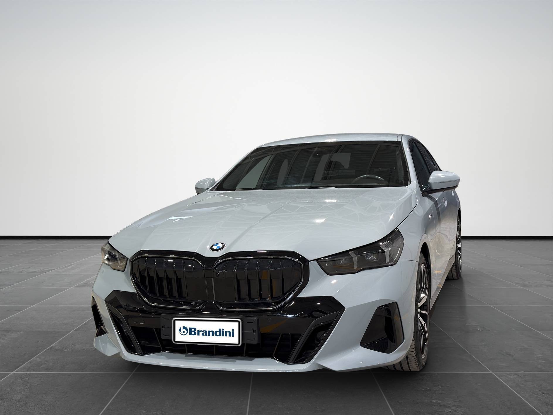 BMW Serie 5 Berlina 520d 48V xdrive MSport Pro auto usata in pronta consegna - Brandini
