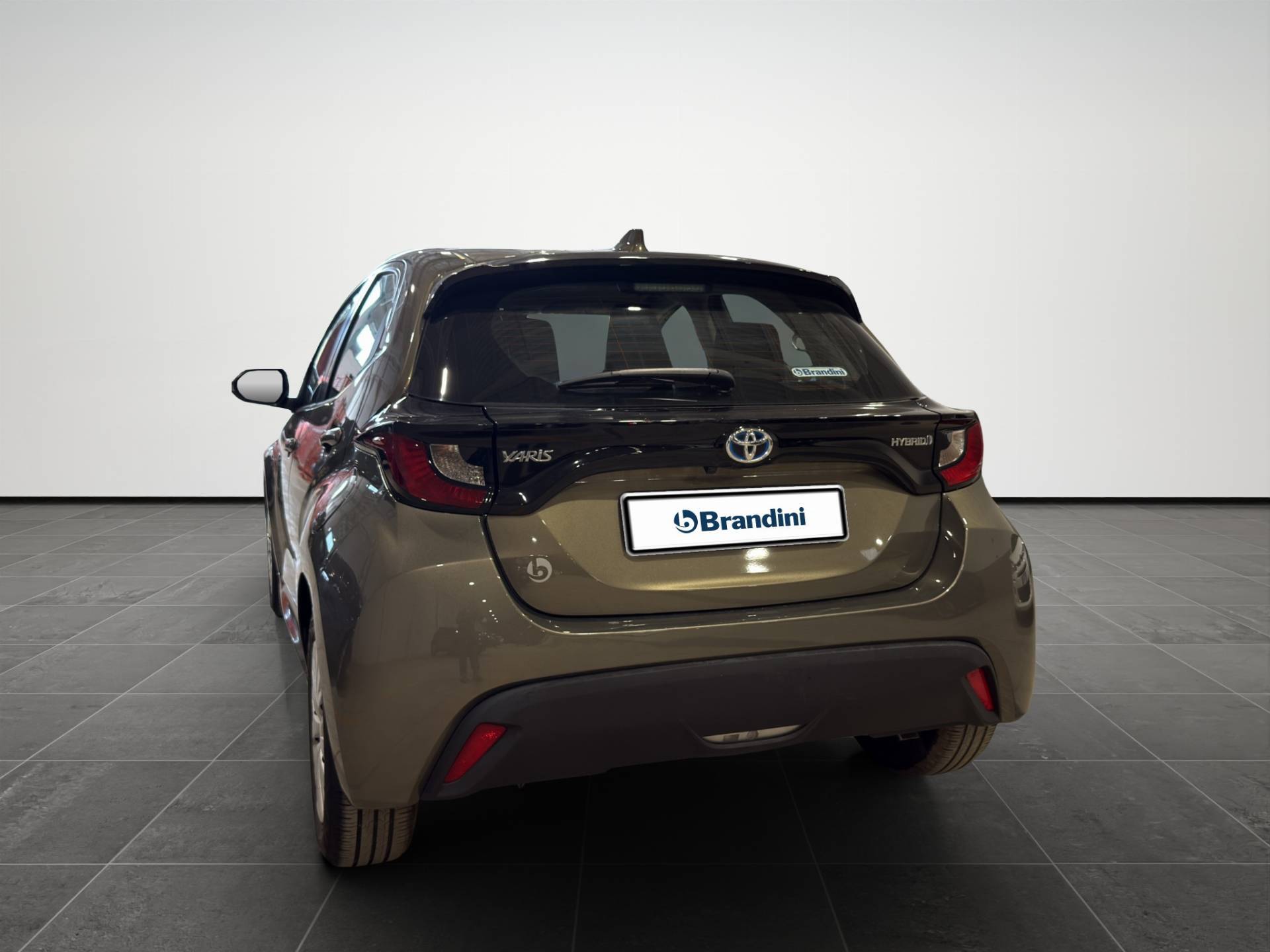 Auto Venduta - TOYOTA Yaris Yaris 1.5h Business usata in pronta consegna - Brandini