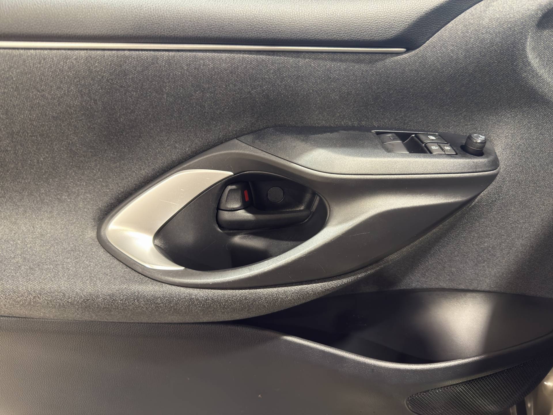 Auto Venduta - TOYOTA Yaris Yaris 1.5h Business usata in pronta consegna - Brandini